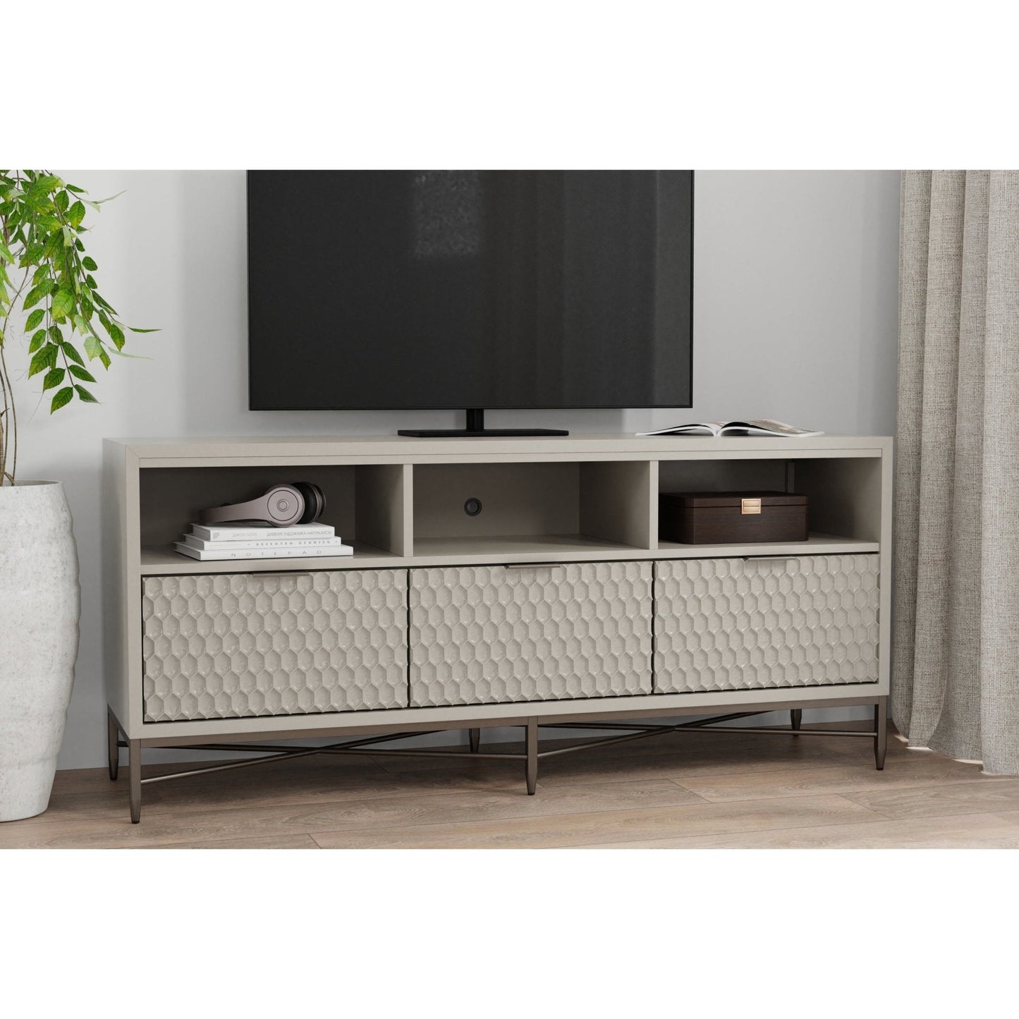 Milo TV Console