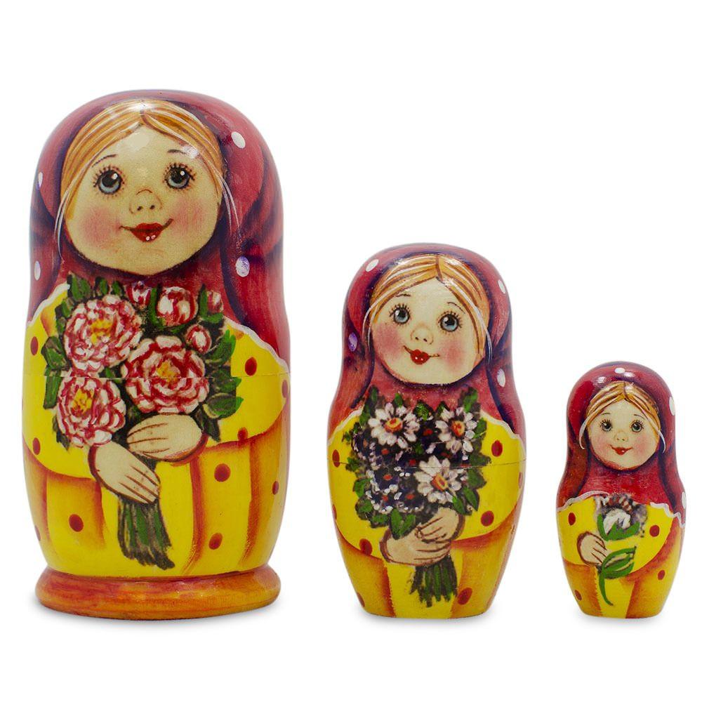 Set of 3 Girls with Flower Bouquet  Nesting Dolls 4.25 Inches