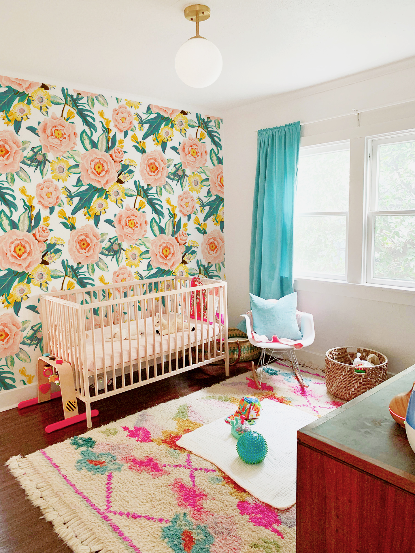 Posh Posy Wallpaper, white