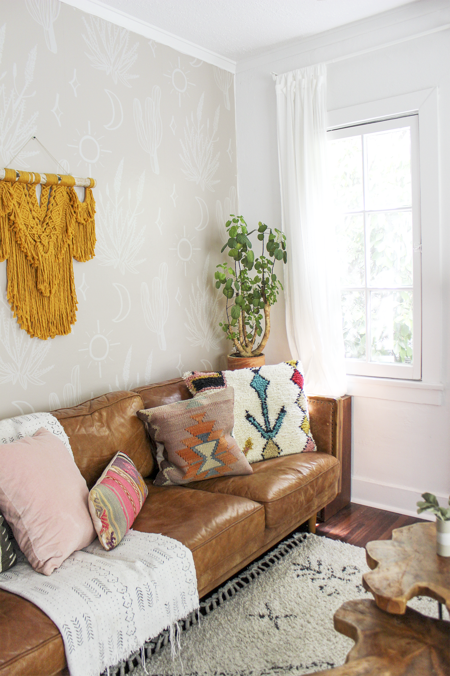 Desert Sky Wallpaper, large pattern, sand and white