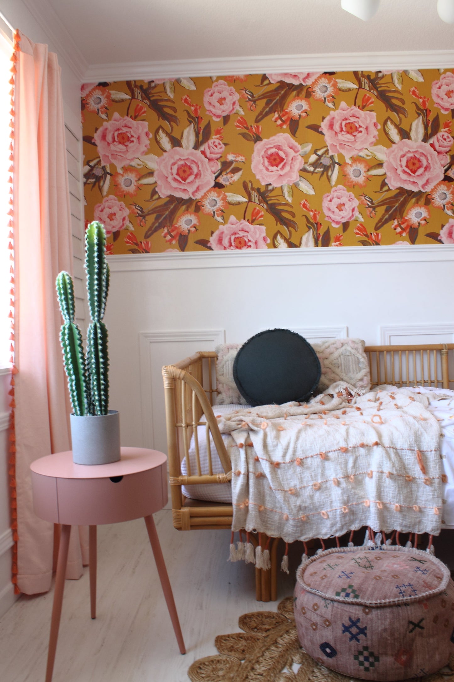 Posh Posy Wallpaper, yellow