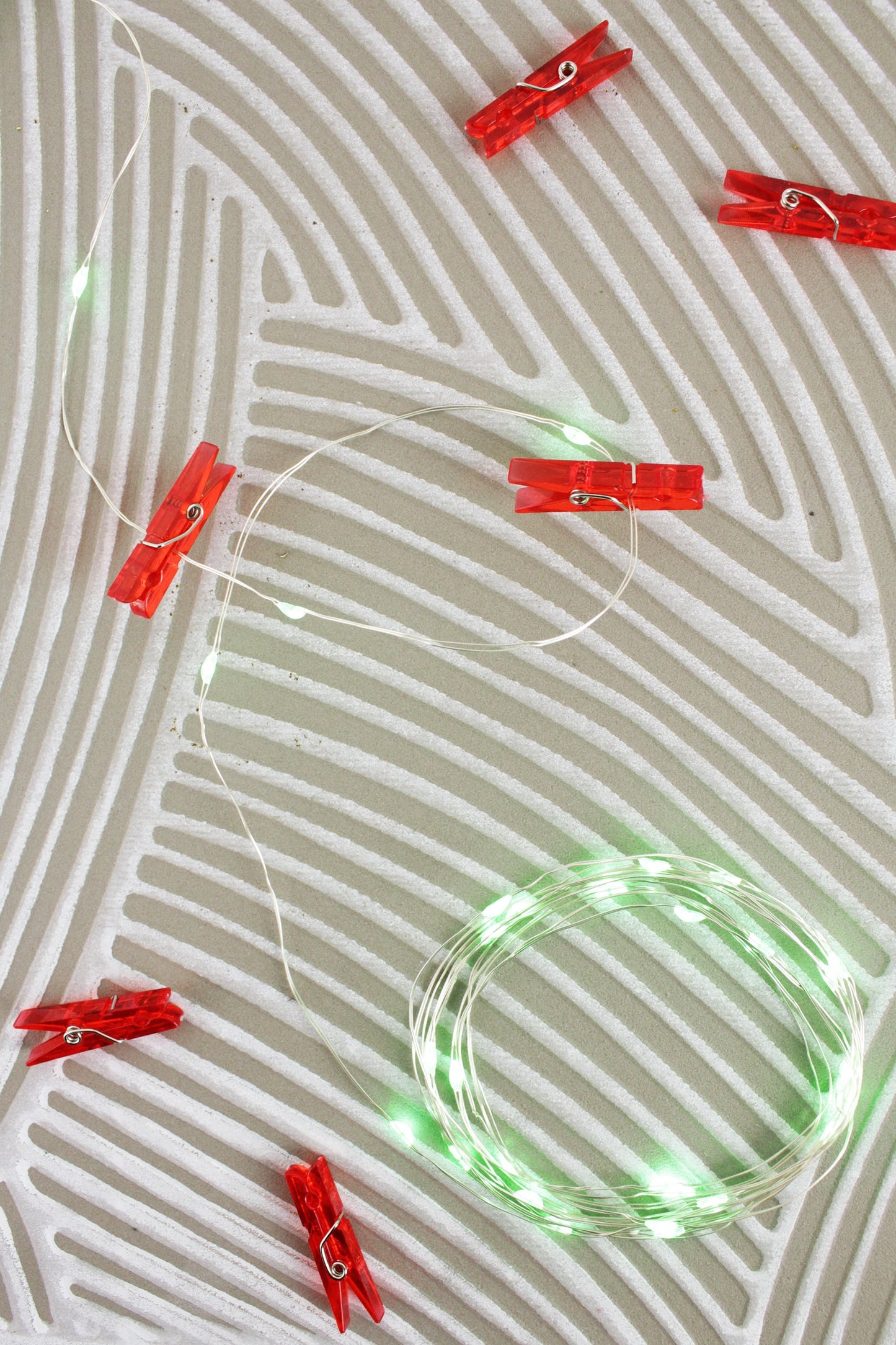 36 LED Red Christmas Card Clip String Light- Battery Operated