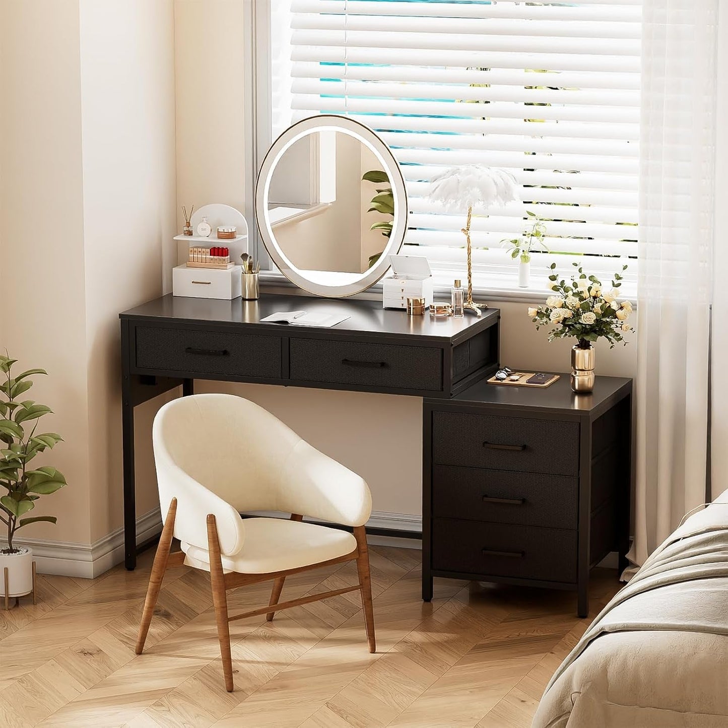 Reversible Computer Desk With Drawers And USB Ports