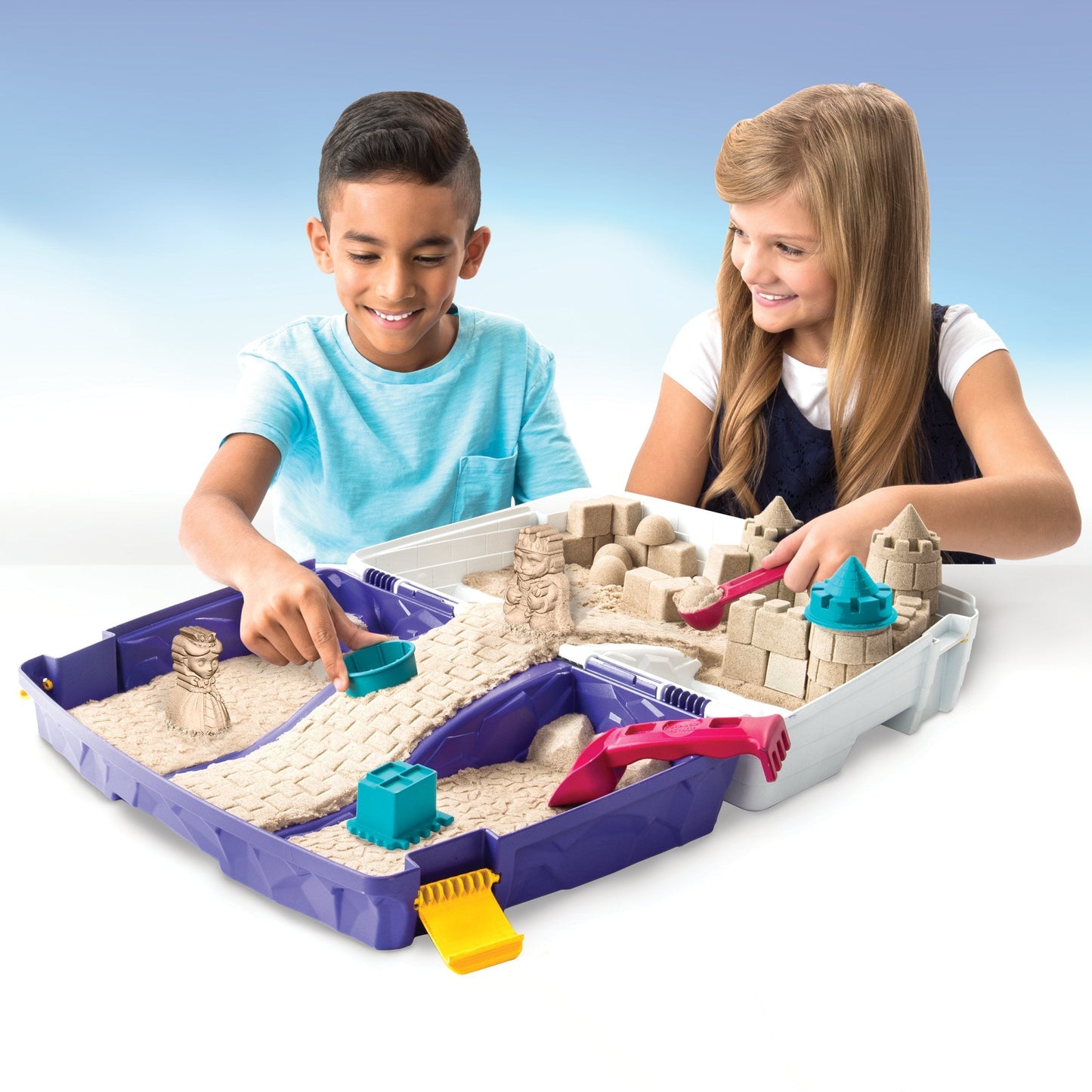 Kinetic Sand - Folding Sand Box with 2 lbs and Mold and Tools
