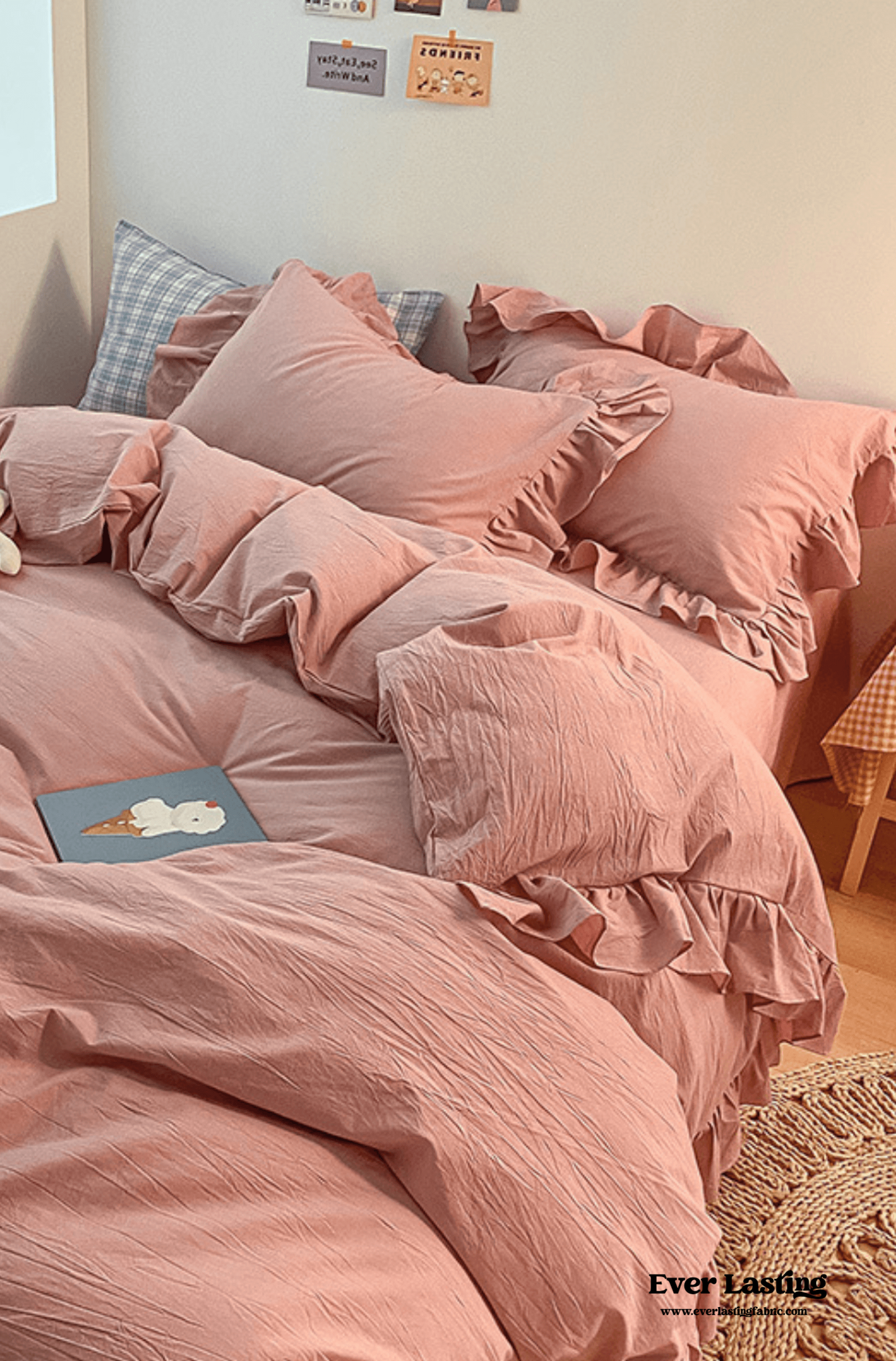 Ruffle Bedding Set / Pink