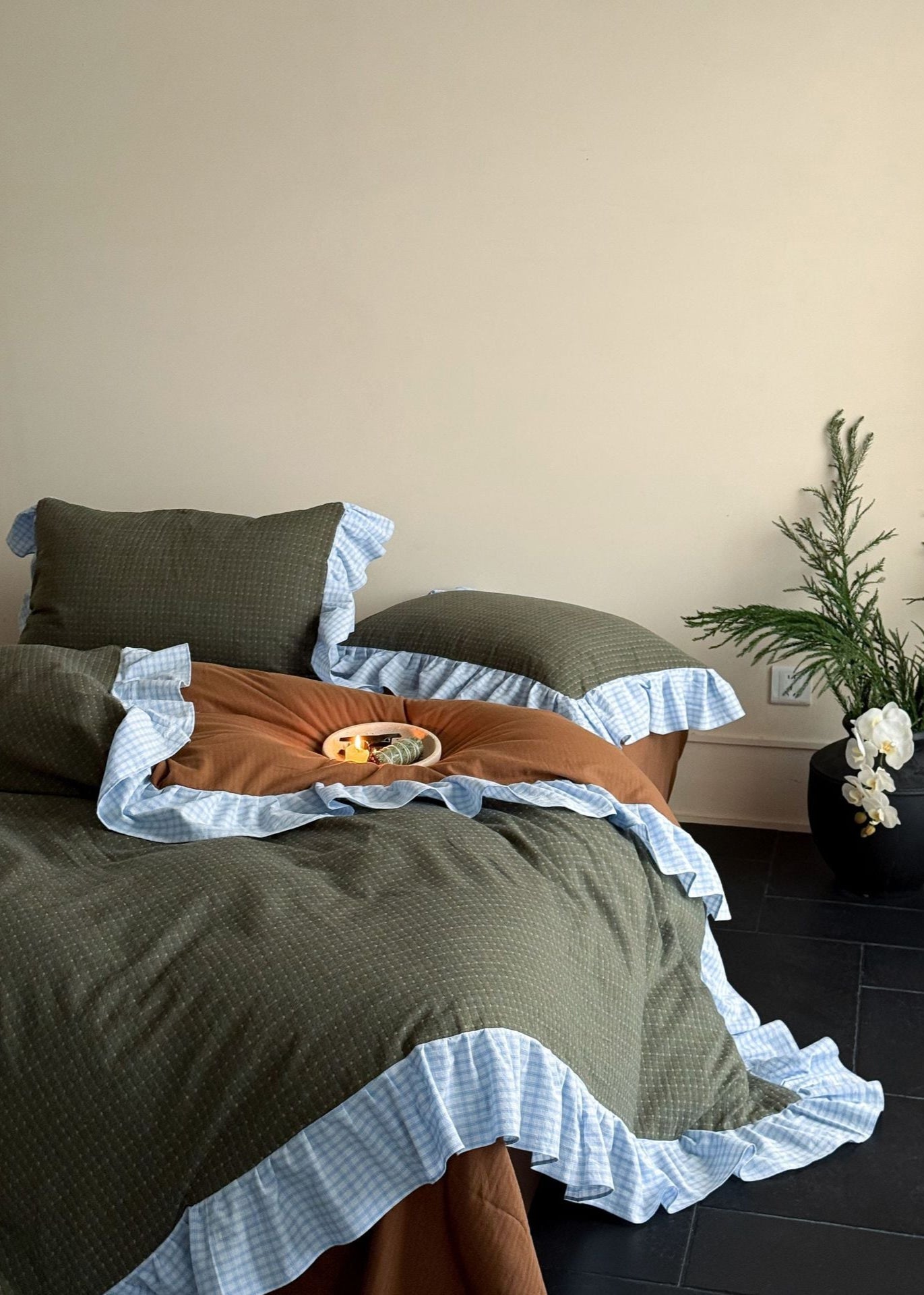 Sadie Gingham Lace Ruffle Bedding Set / Black