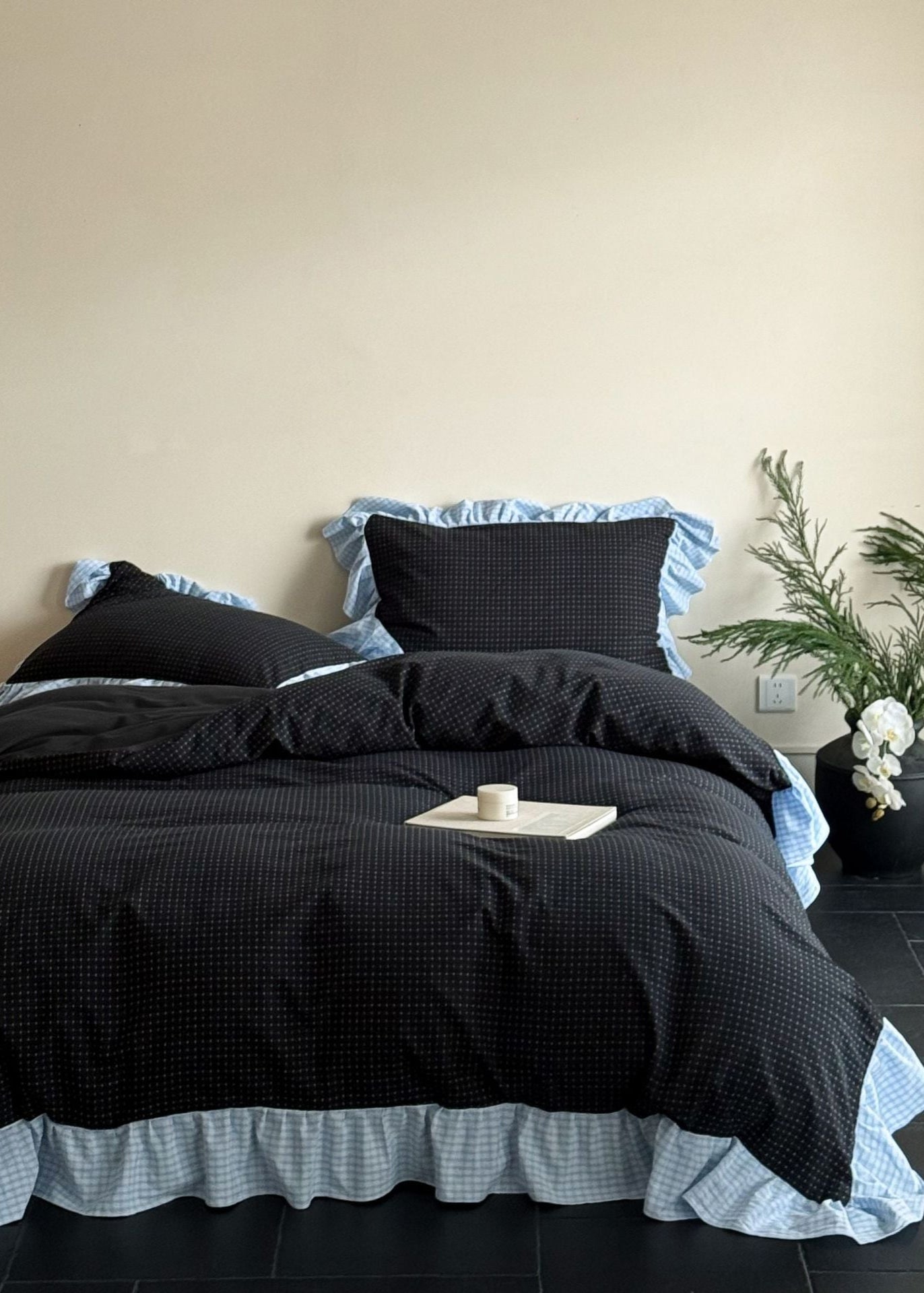 Sadie Gingham Lace Ruffle Bedding Set / Black