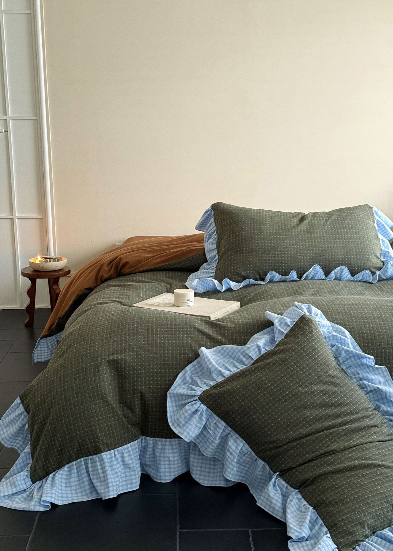 Sadie Gingham Lace Ruffle Bedding Set / Black