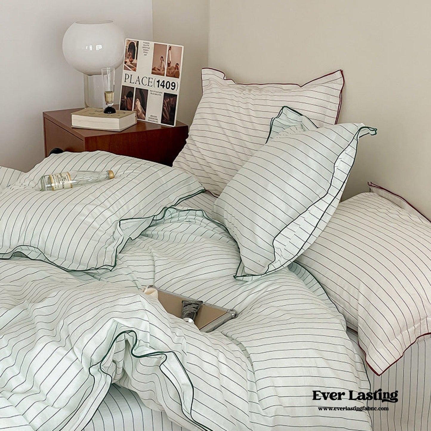Scandinavian Overlock Striped Bedding Set / White + Green