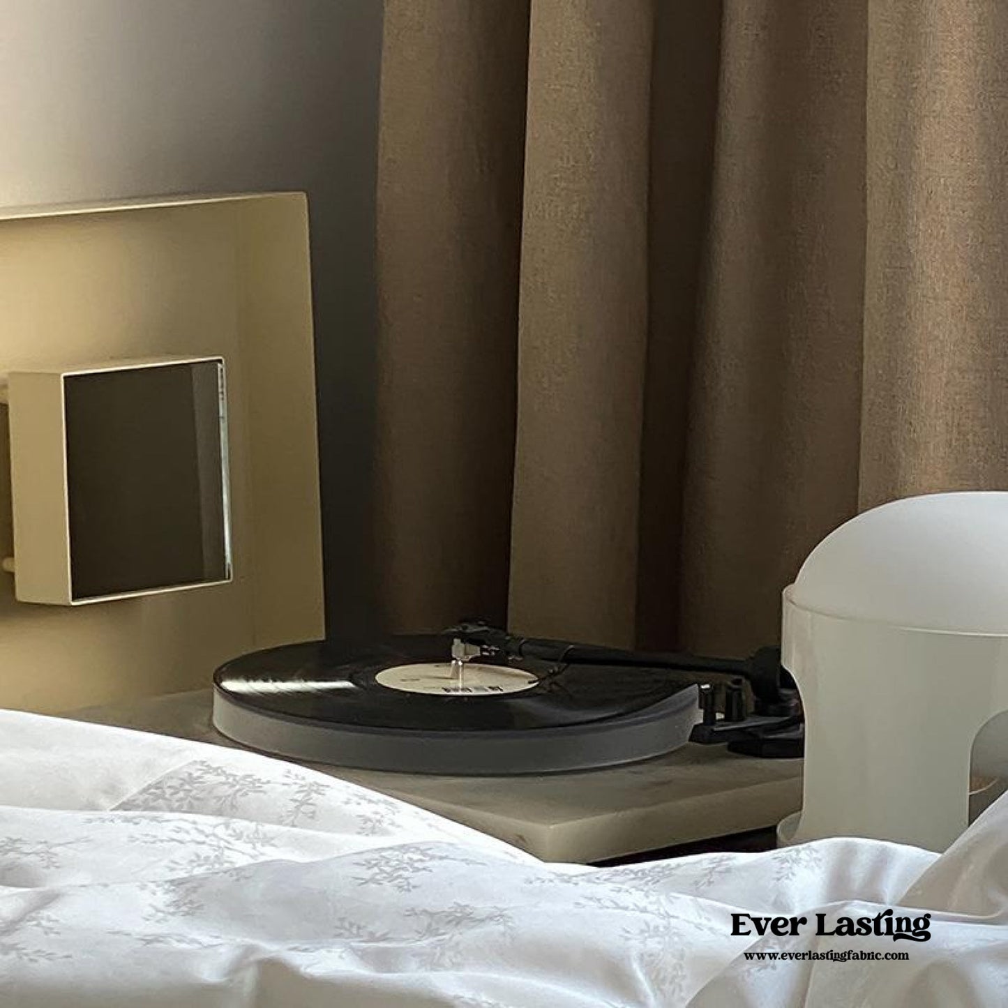 Silky Floral Bedding Set / Snow White