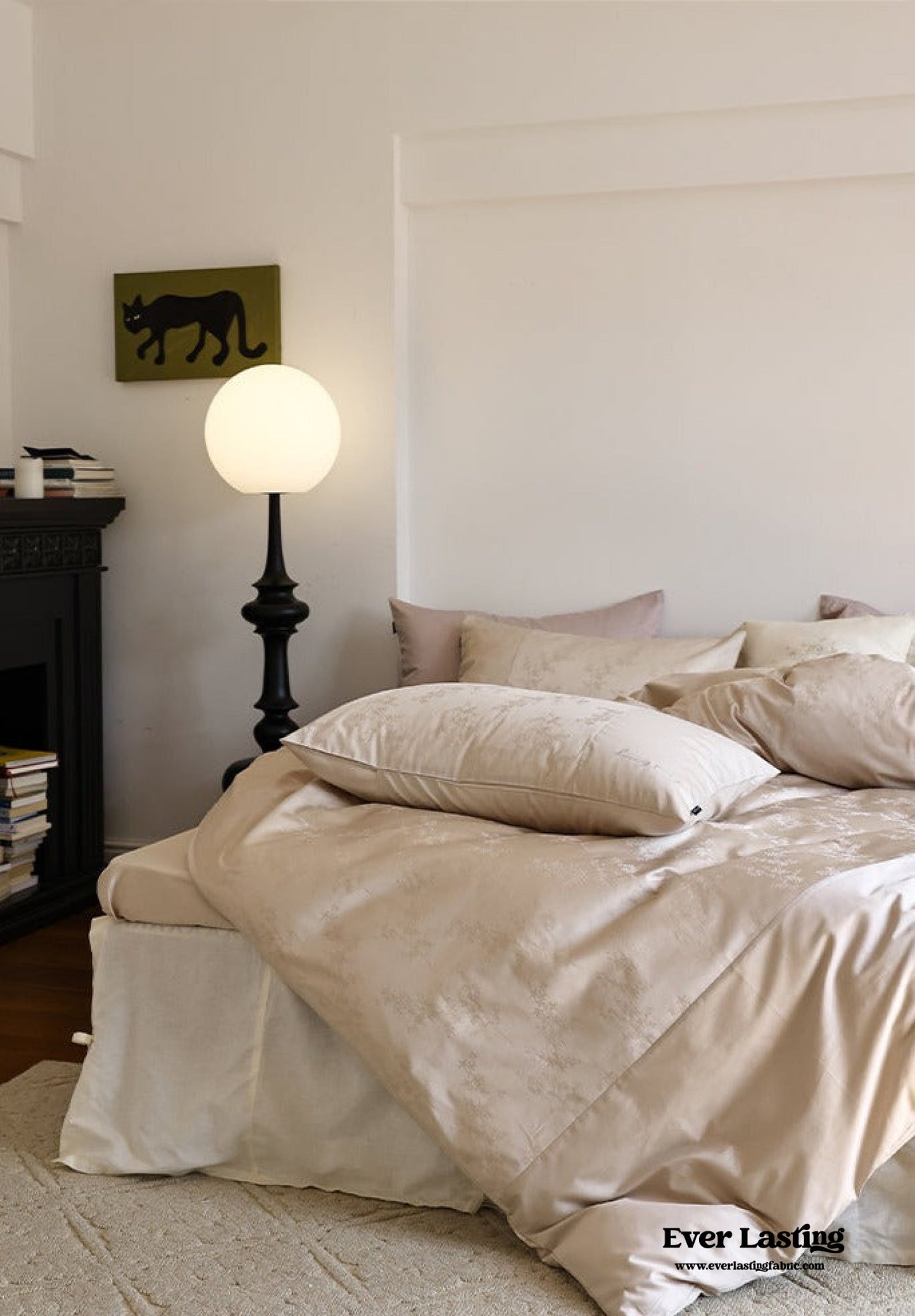 Silky Floral Bedding Set / Snow White