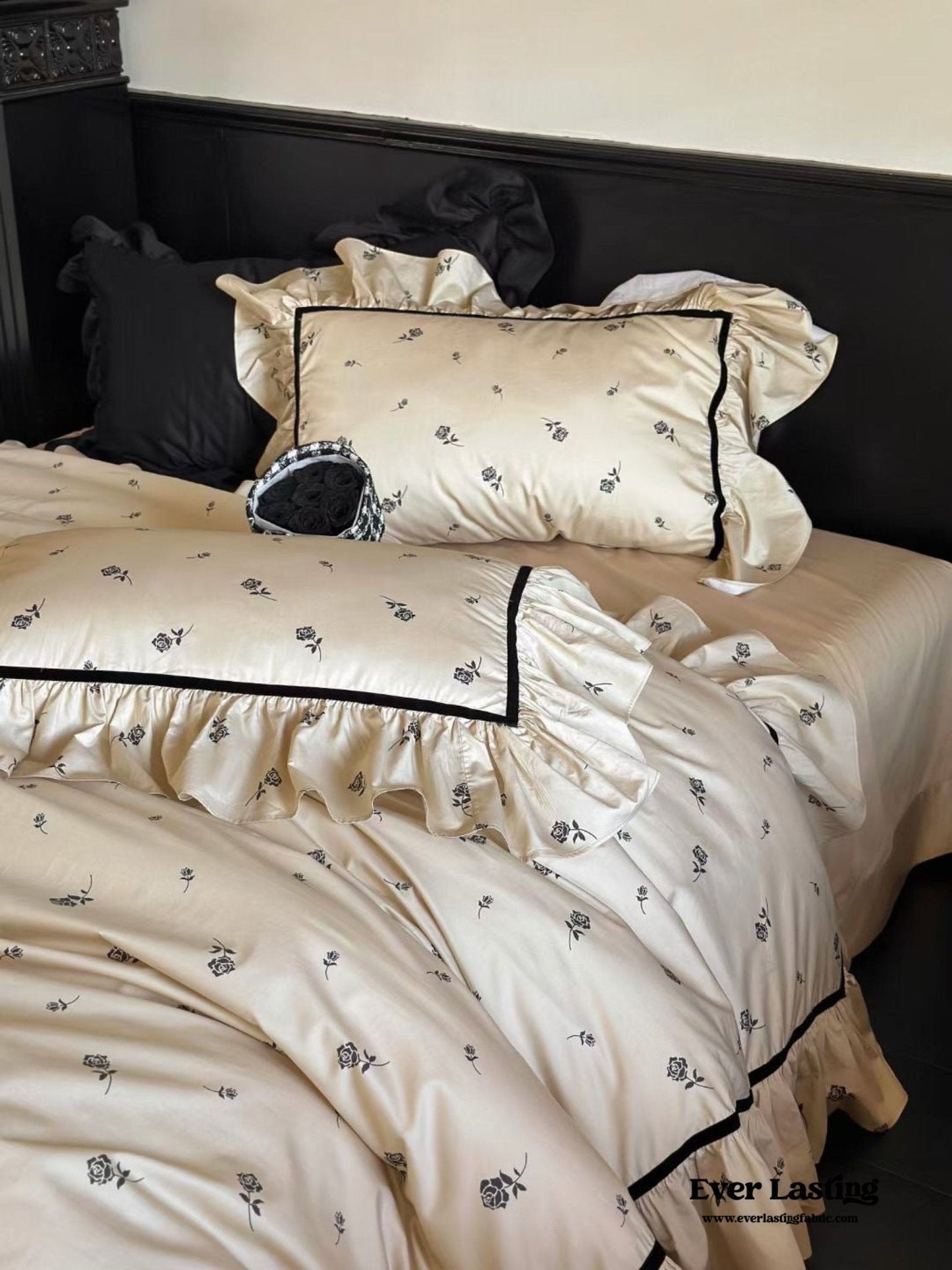 Silky French Black Rose Bedding Set