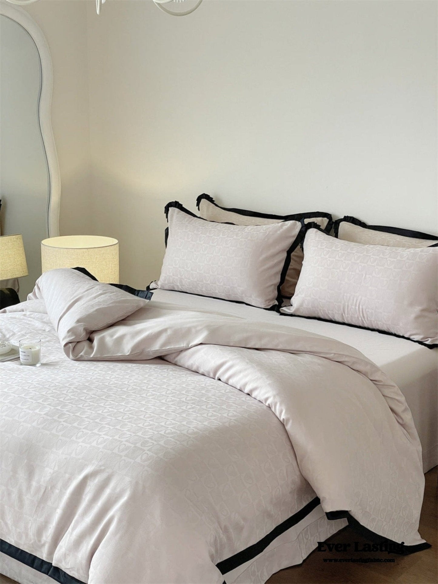 Silky Luxury Heart Textured Bedding Set / Cream