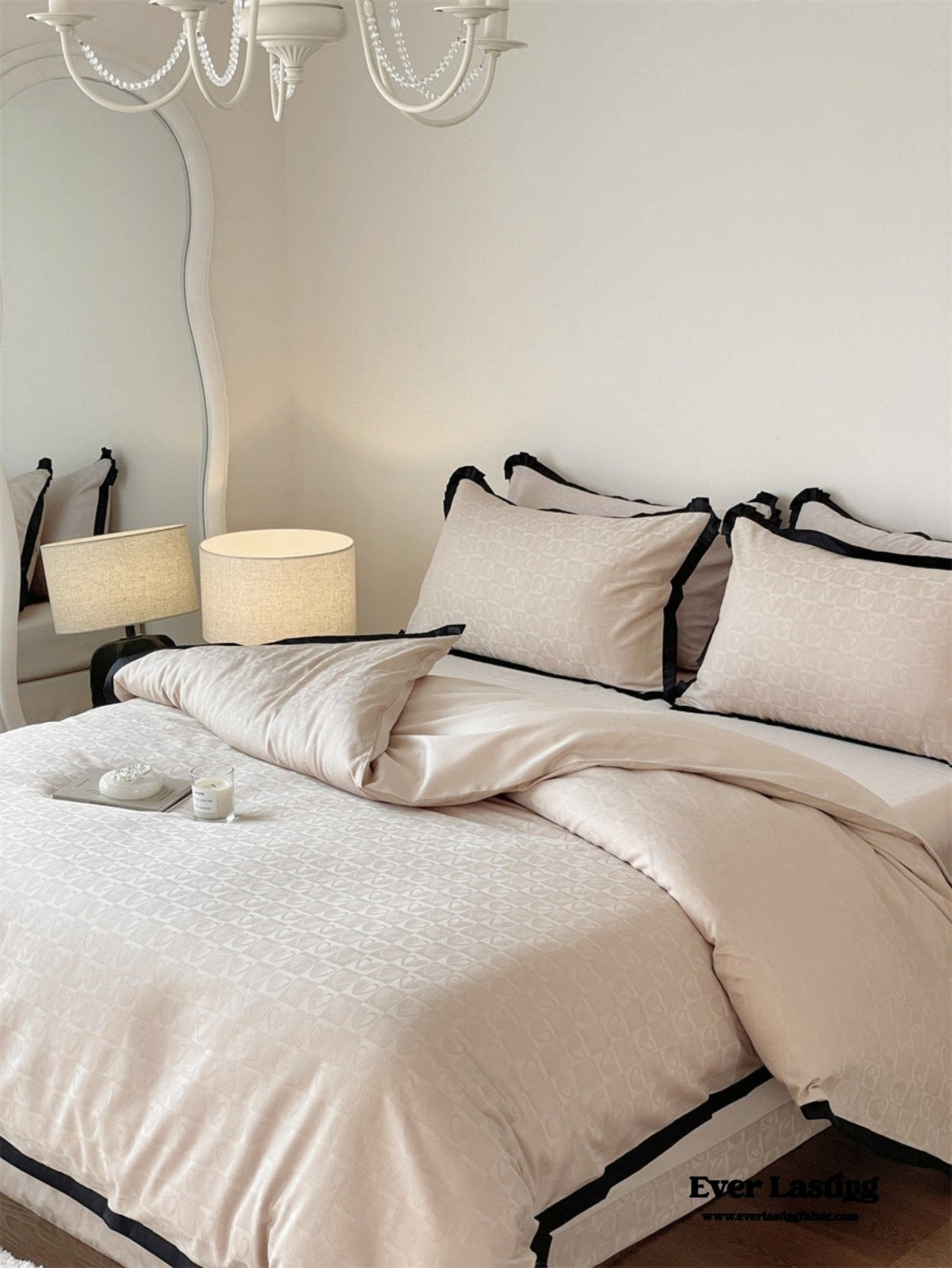 Silky Luxury Heart Textured Bedding Set / Cream