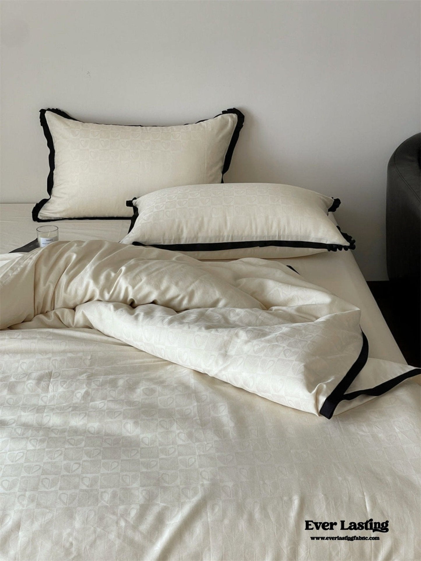 Silky Luxury Heart Textured Bedding Set / Cream