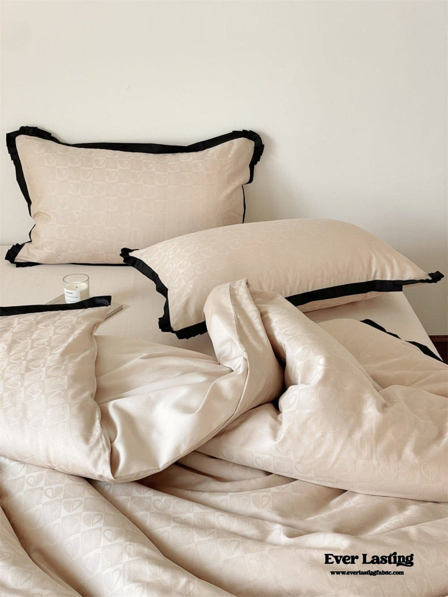 Silky Luxury Heart Textured Bedding Set / Cream