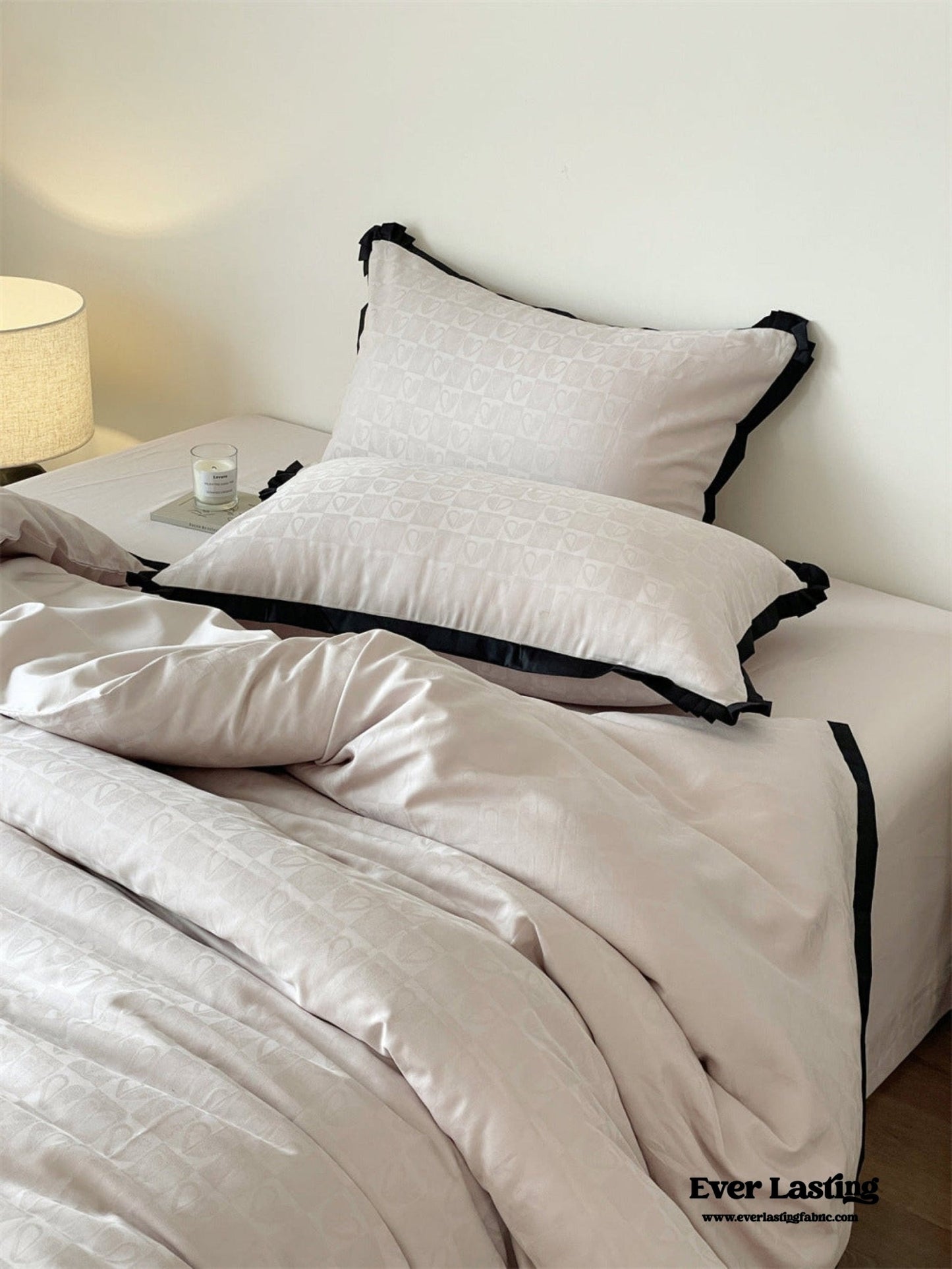 Silky Luxury Heart Textured Bedding Set / Cream