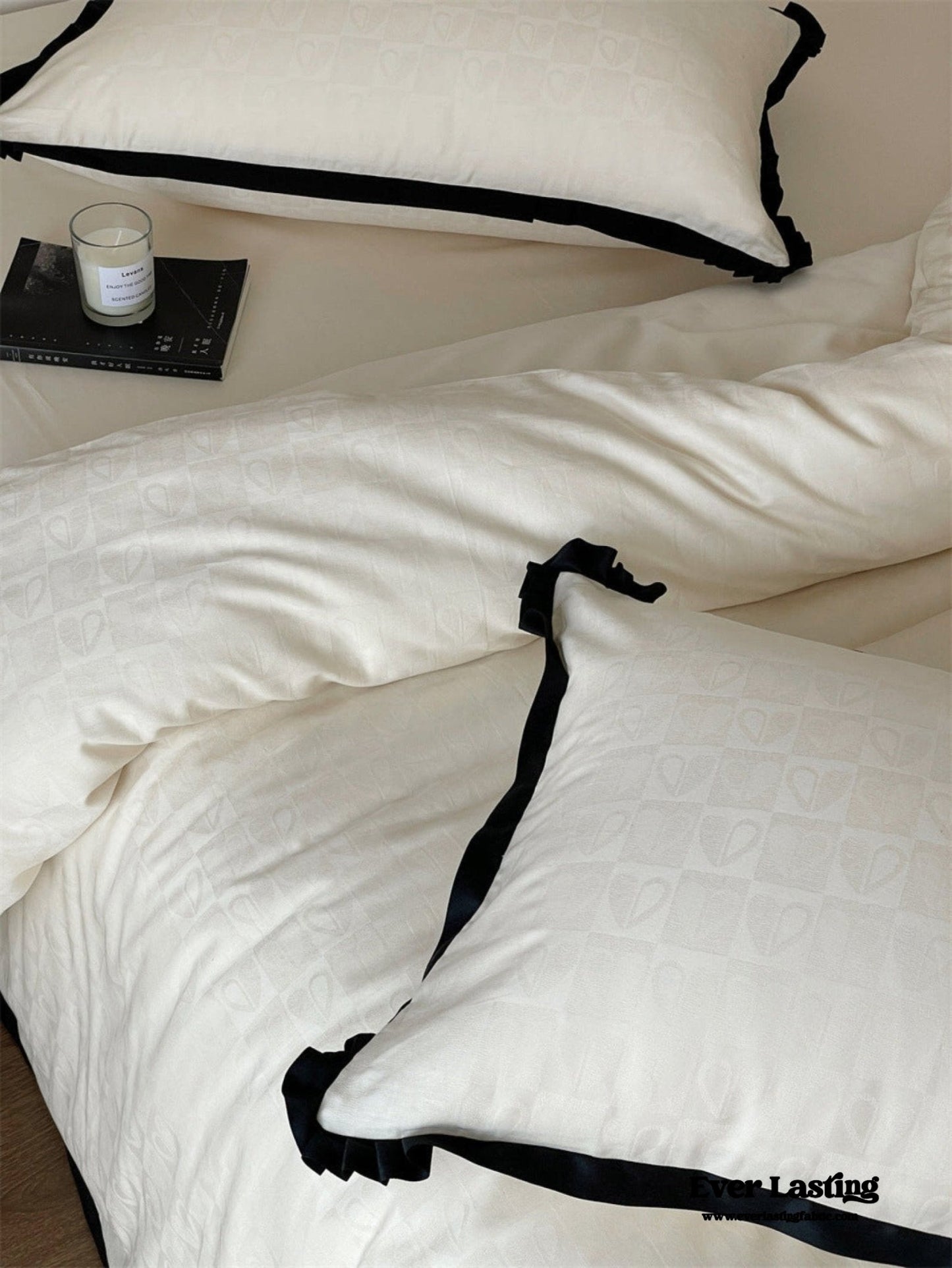 Silky Luxury Heart Textured Bedding Set / Cream