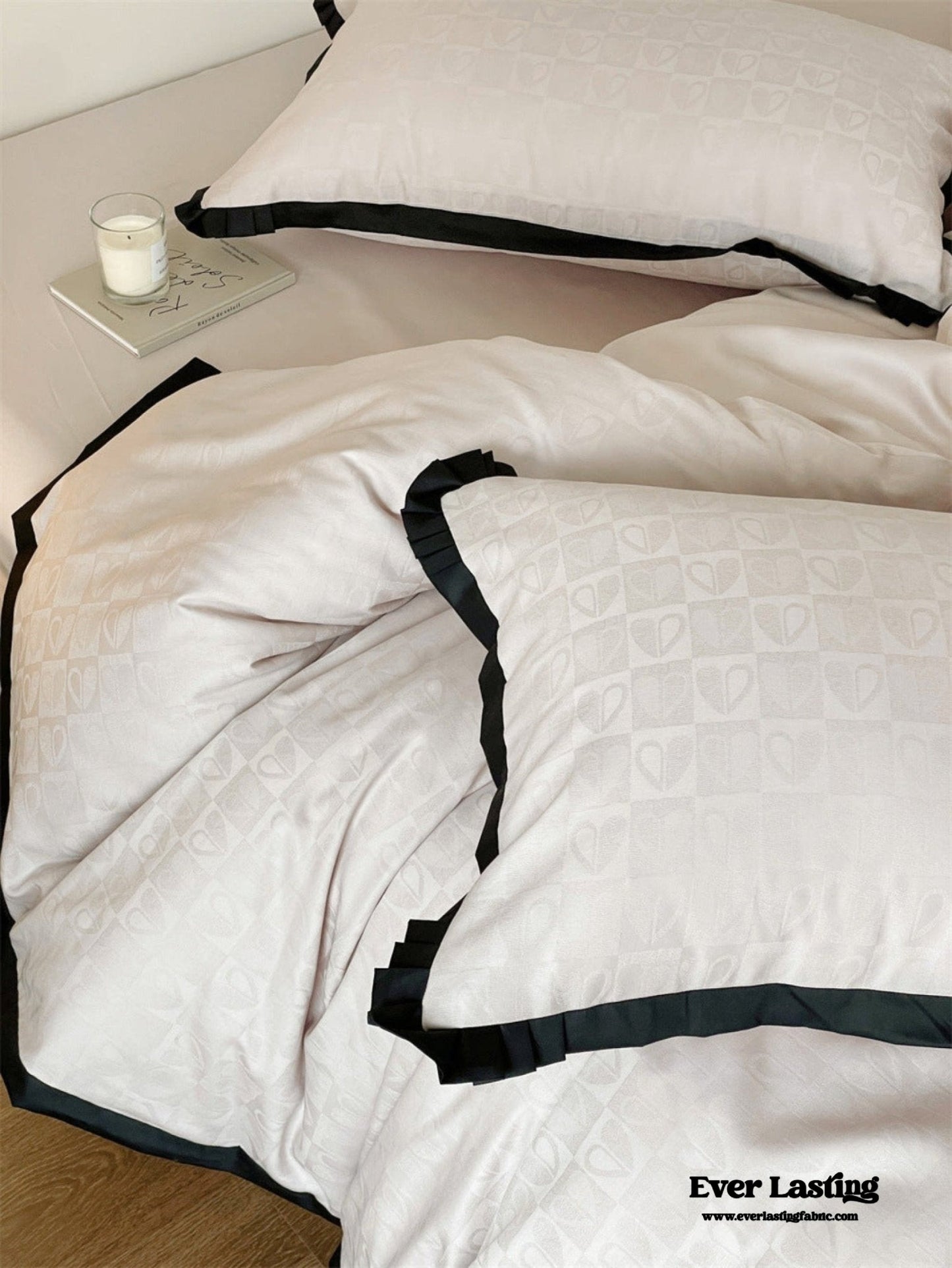 Silky Luxury Heart Textured Bedding Set / Cream