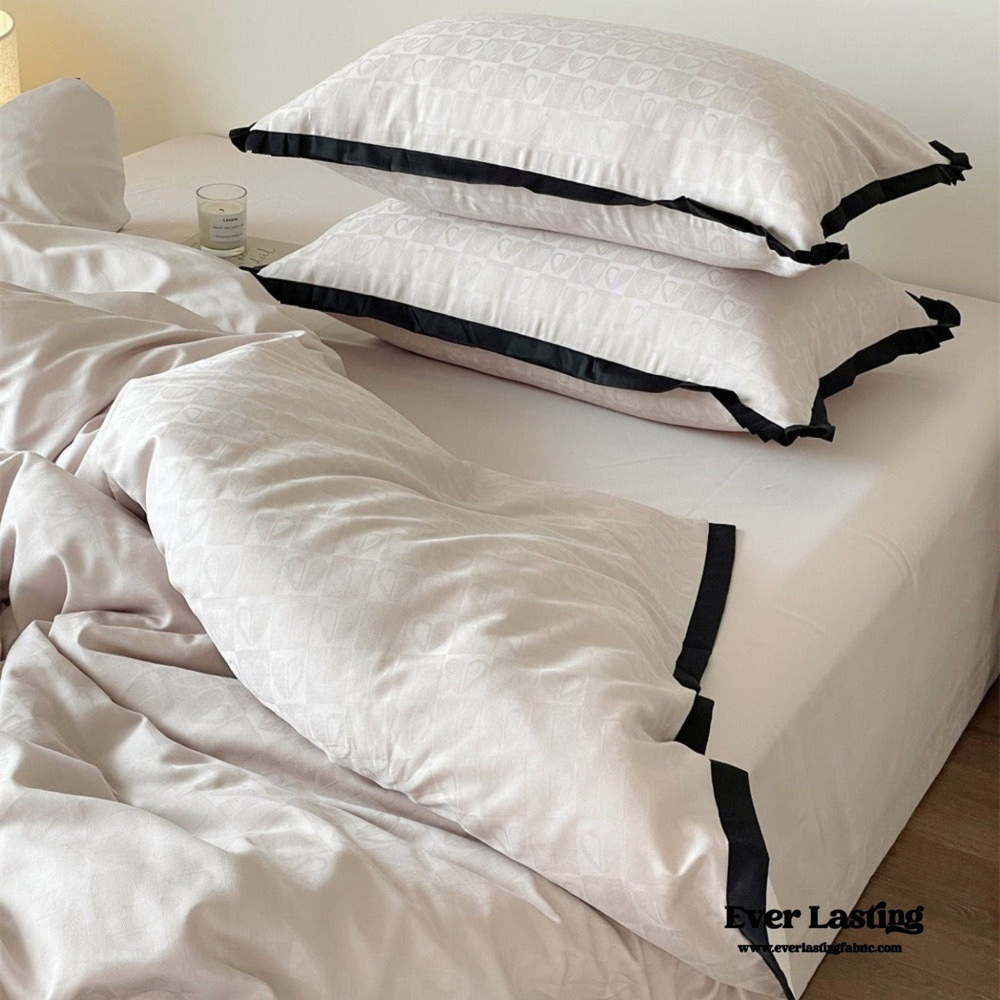 Silky Luxury Heart Textured Bedding Set / Cream