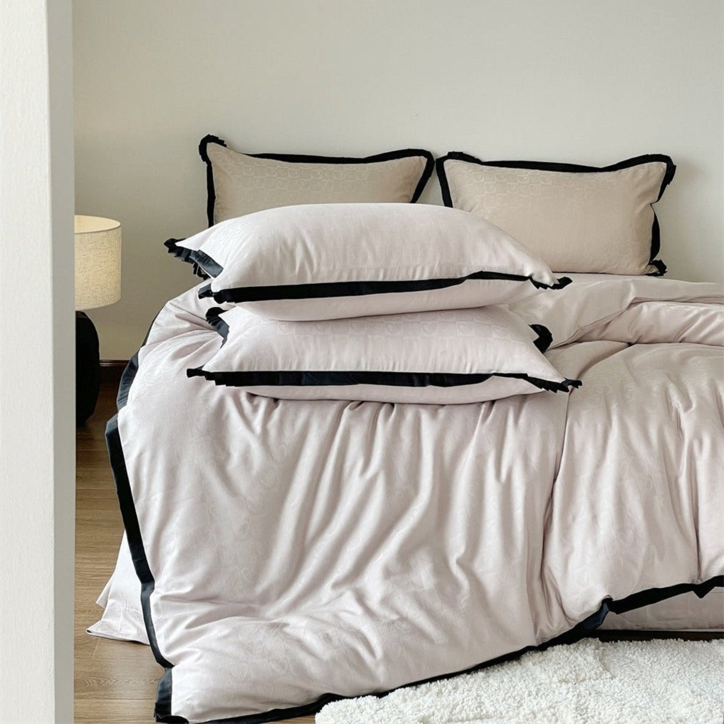 Silky Luxury Heart Textured Bedding Set / Cream