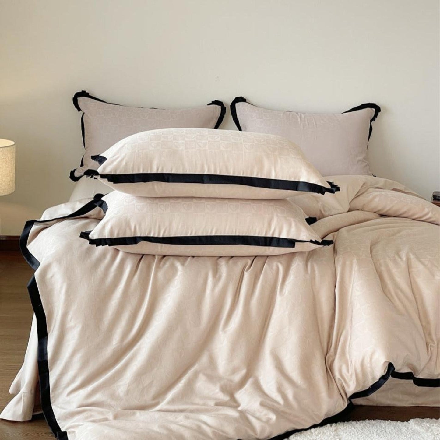 Silky Luxury Heart Textured Bedding Set / Pink