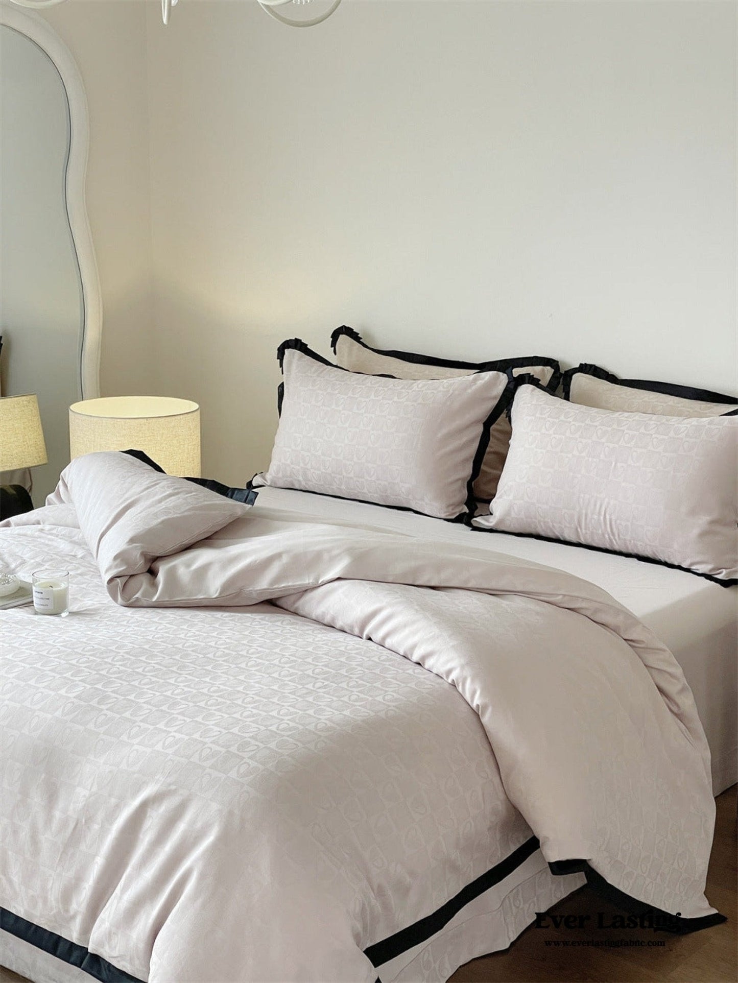 Silky Luxury Heart Textured Bedding Set / Pink