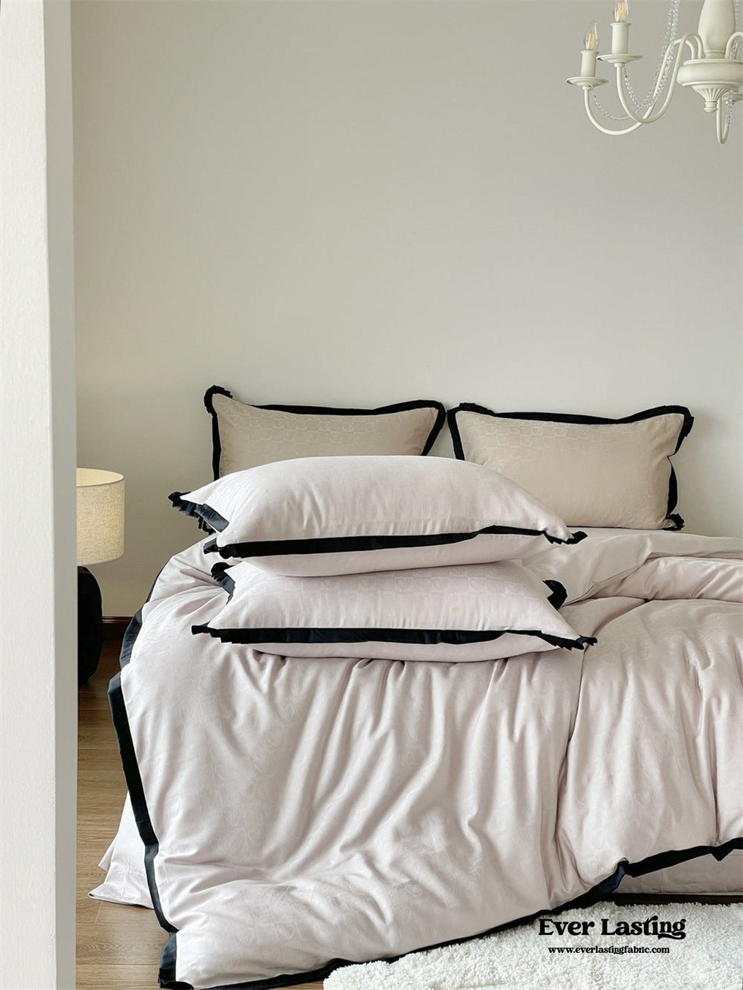 Silky Luxury Heart Textured Bedding Set / Pink