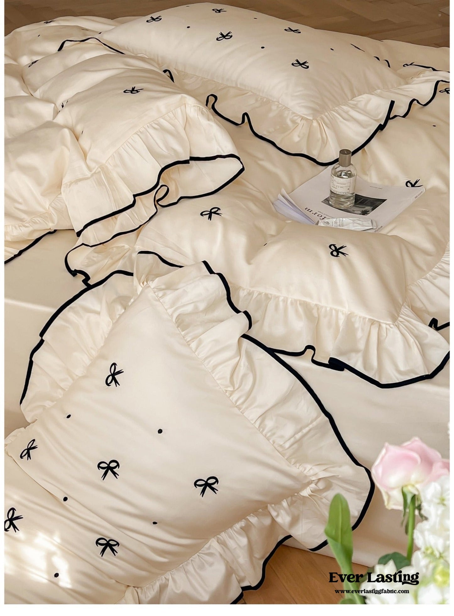 Silky Ribbon Ruffle Bedding Set / Cream White