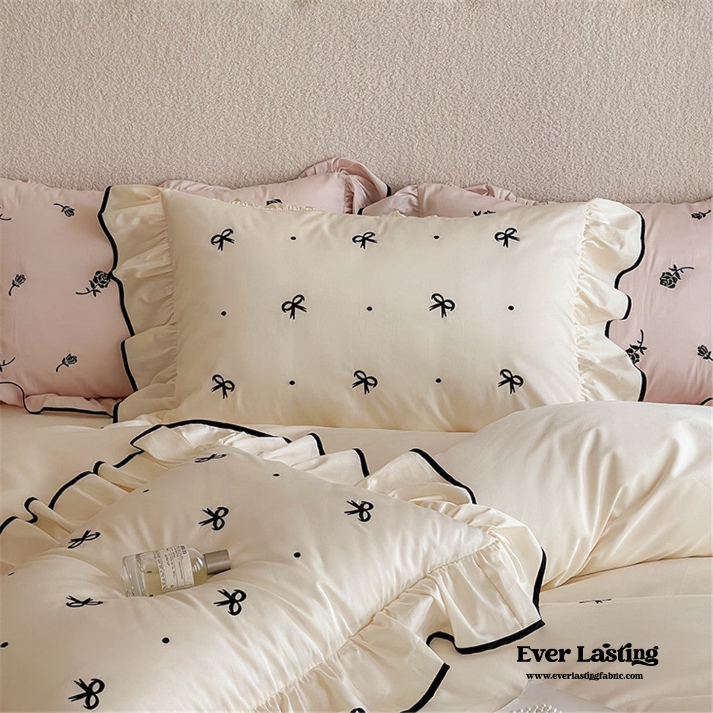 Silky Ribbon Ruffle Bedding Set / Cream White