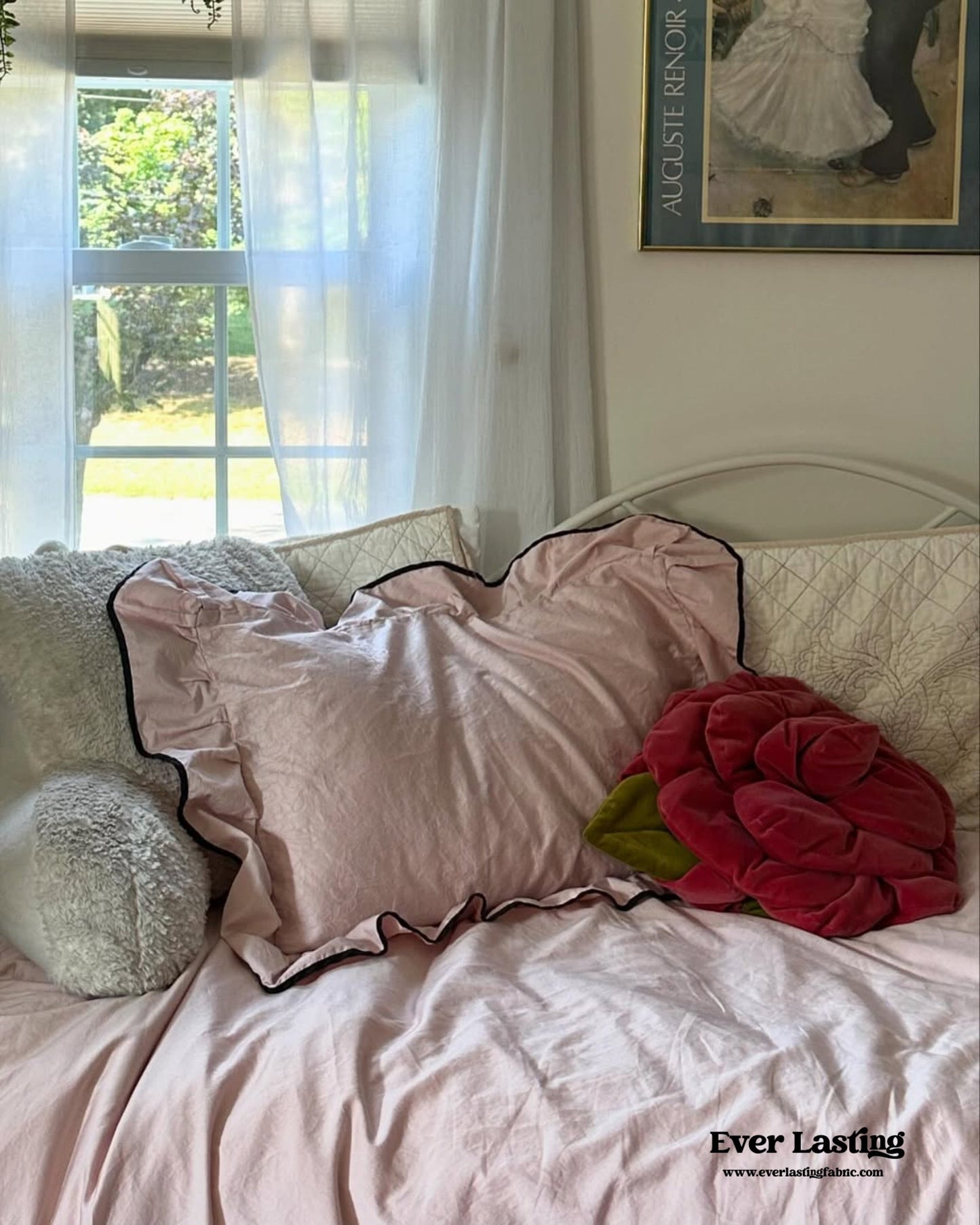 Silky Ruffle Bedding Set / Ivory White