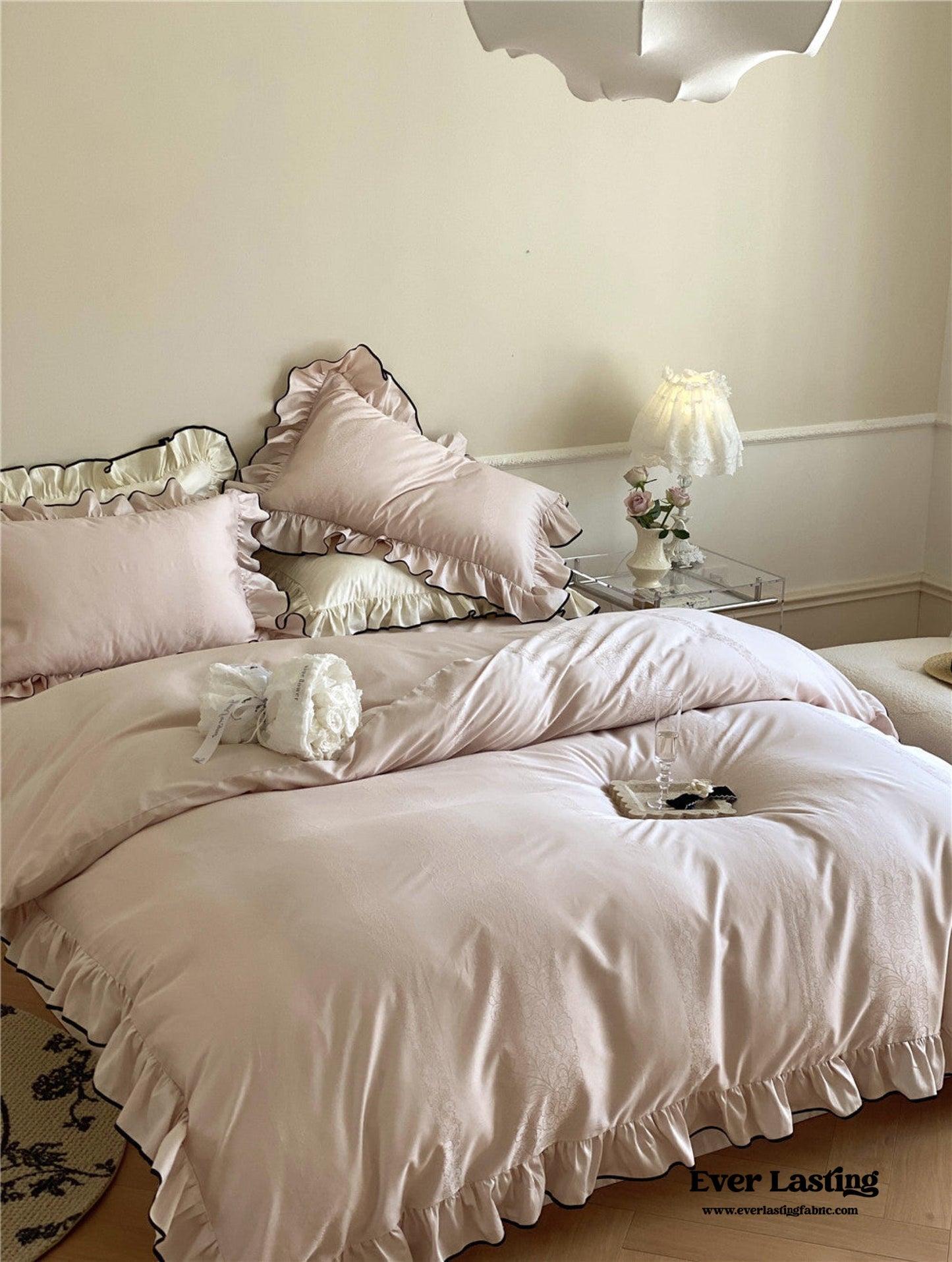 Silky Ruffle Bedding Set / Rust Pink