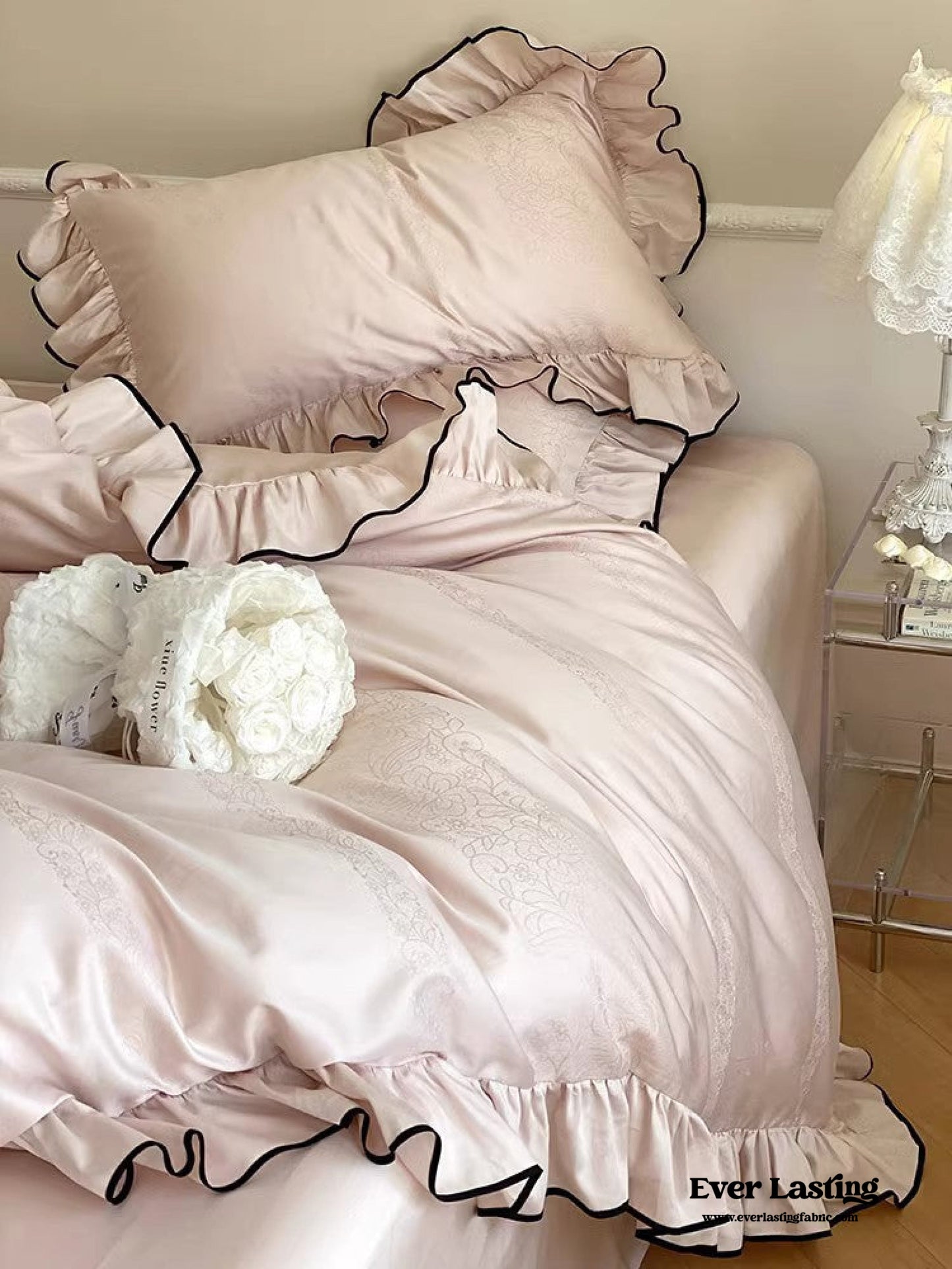 Silky Ruffle Bedding Set / Rust Pink