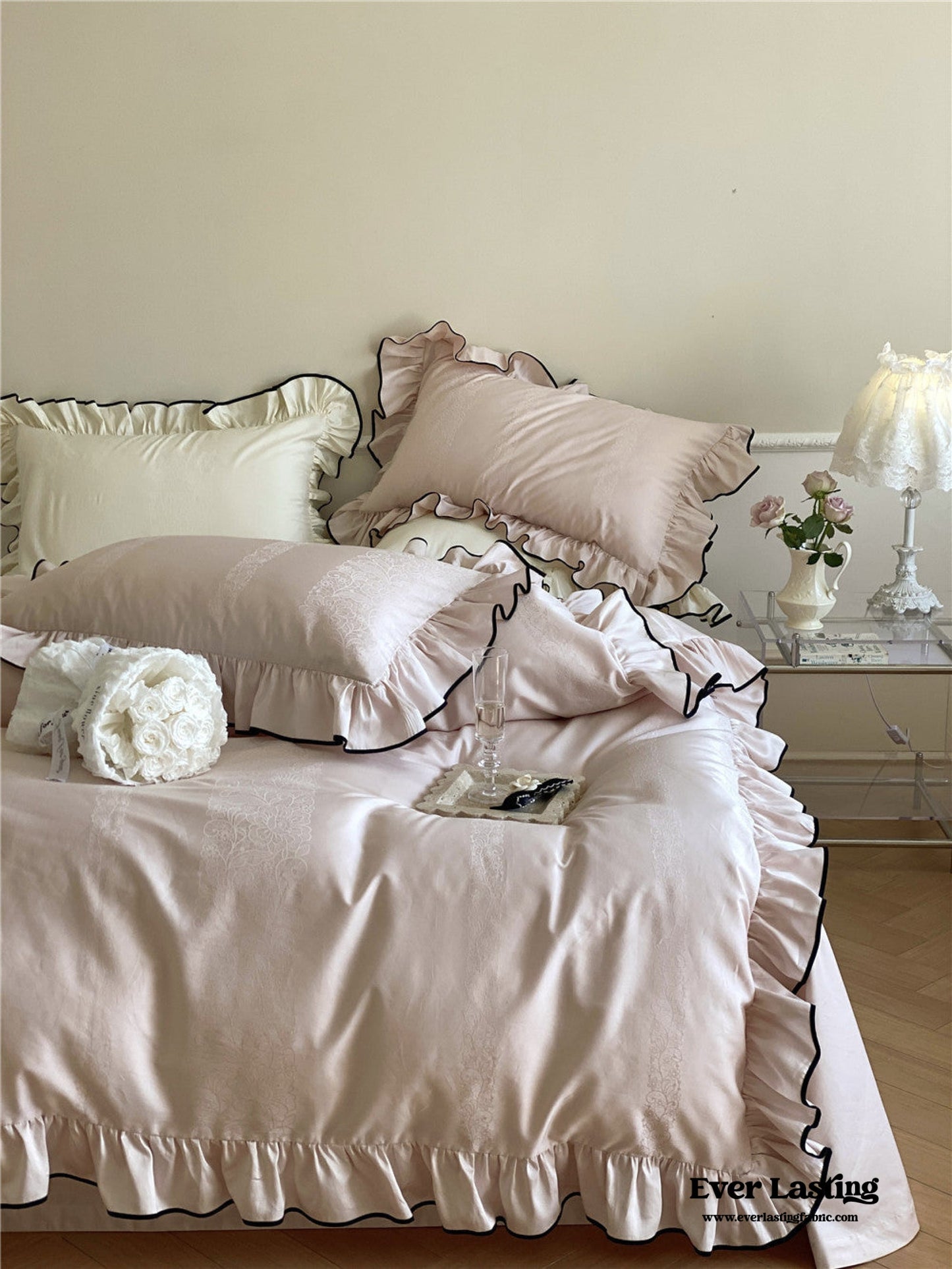 Silky Ruffle Bedding Set / Rust Pink