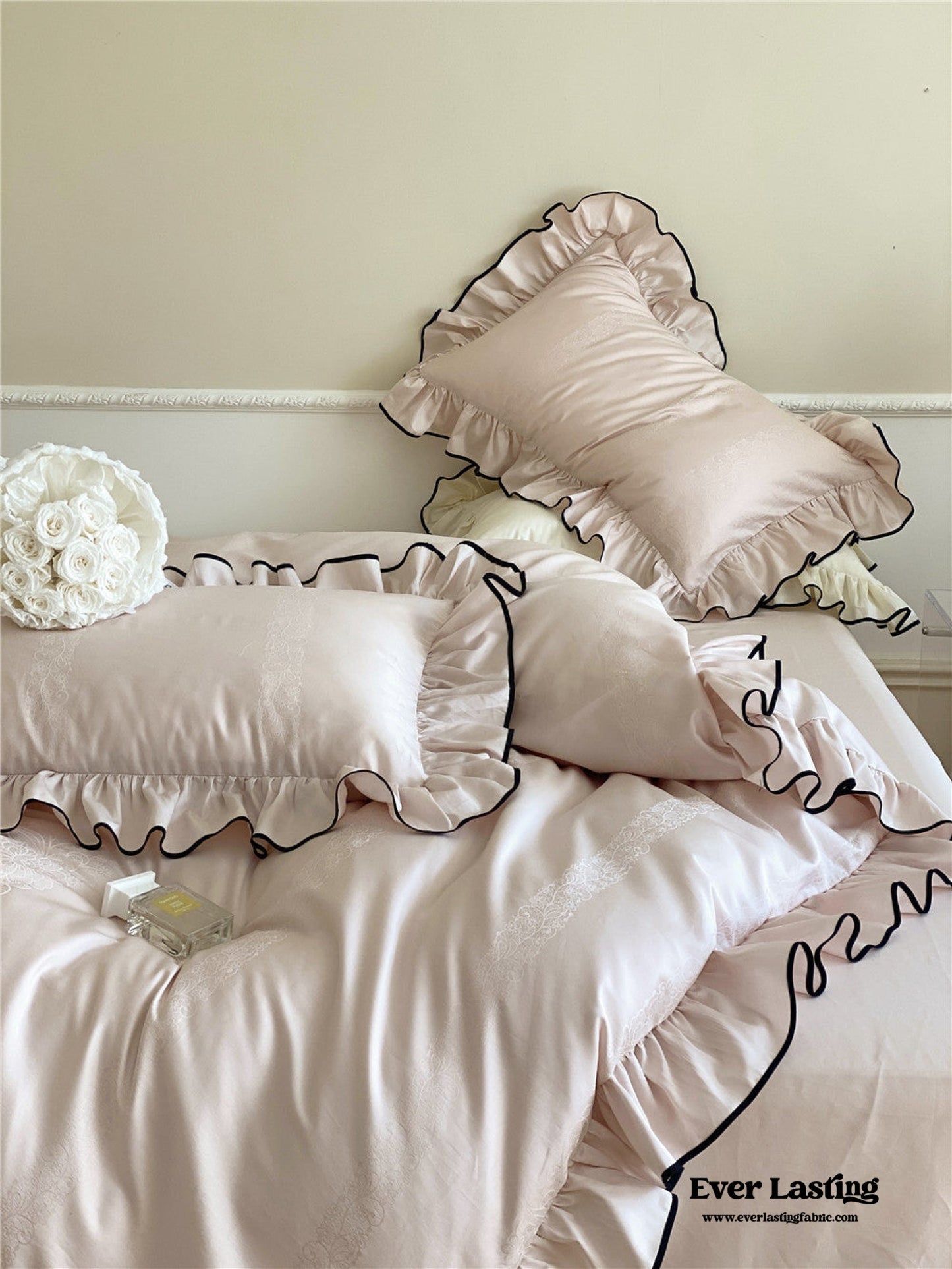 Silky Ruffle Bedding Set / Rust Pink