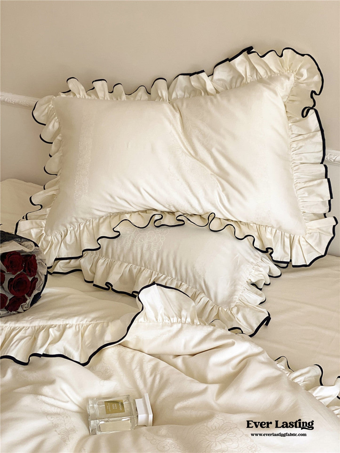 Silky Ruffle Bedding Set / Rust Pink