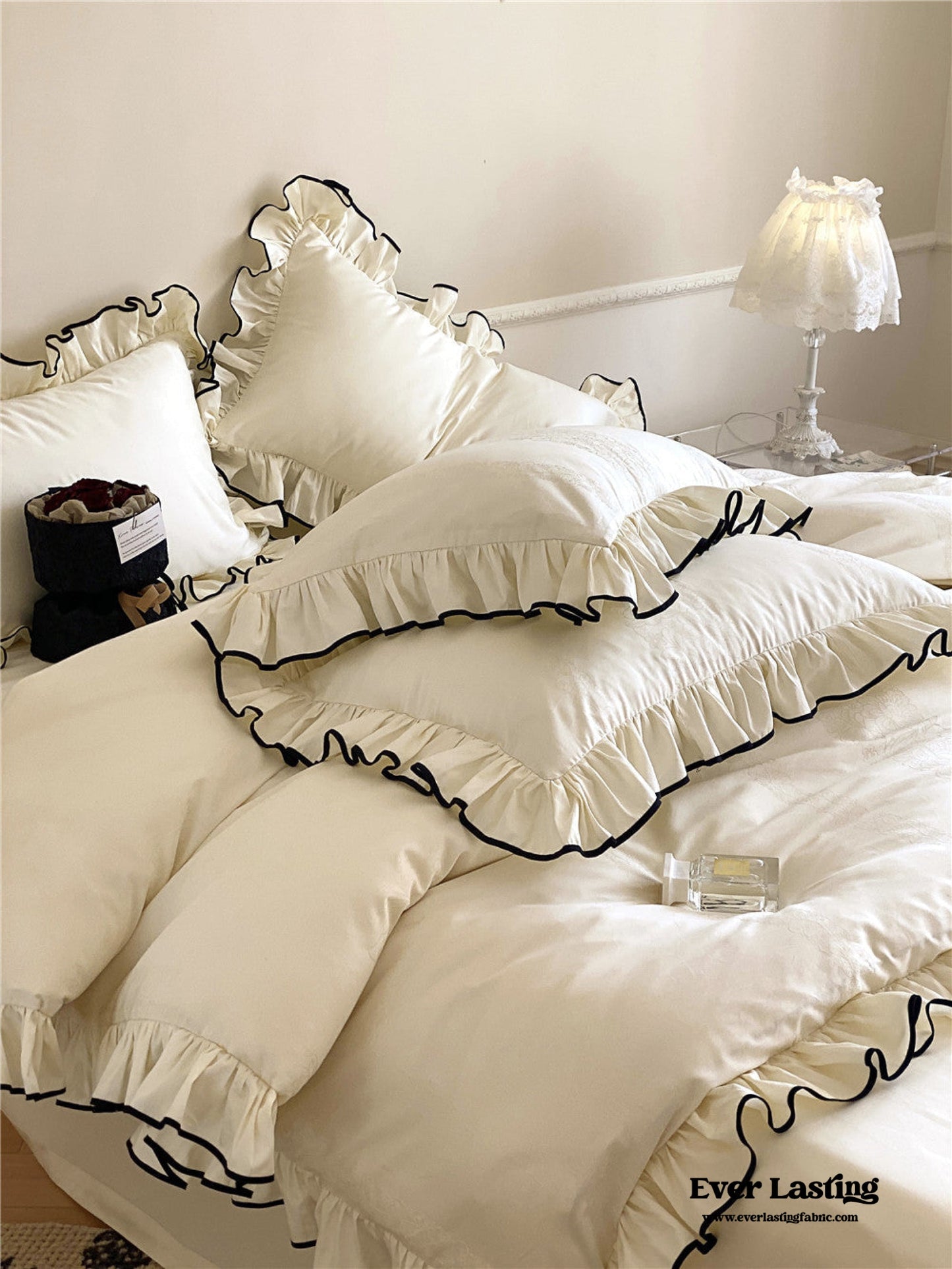 Silky Ruffle Bedding Set / Rust Pink