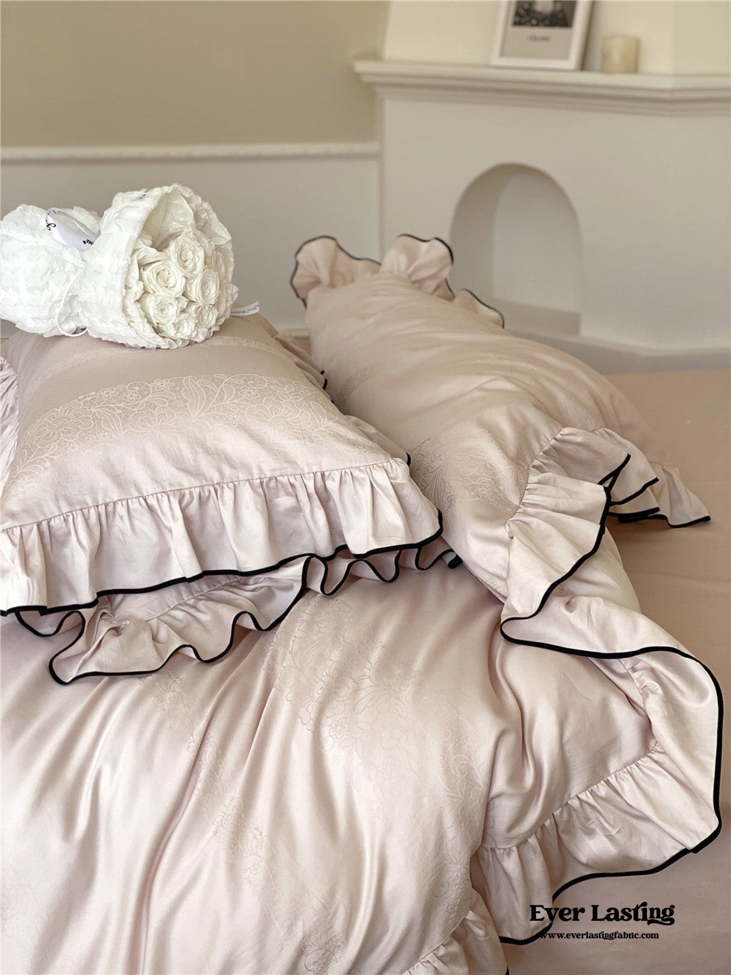 Silky Ruffle Bedding Set / Rust Pink