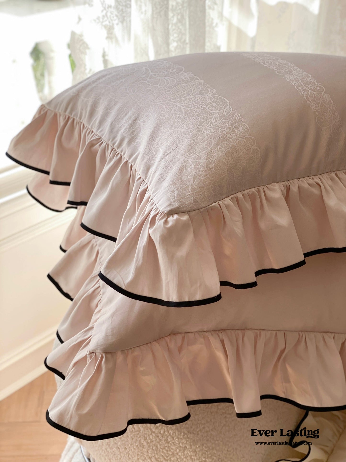 Silky Ruffle Bedding Set / Rust Pink