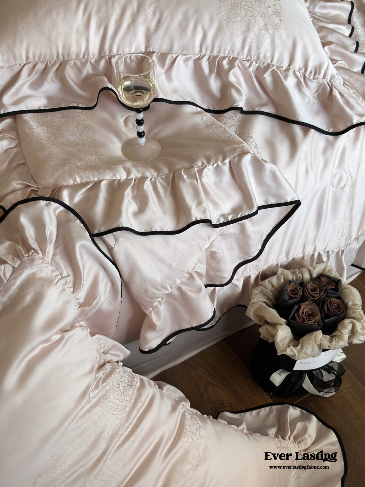 Silky Ruffle Blanket Comforter Set / Rust Pink