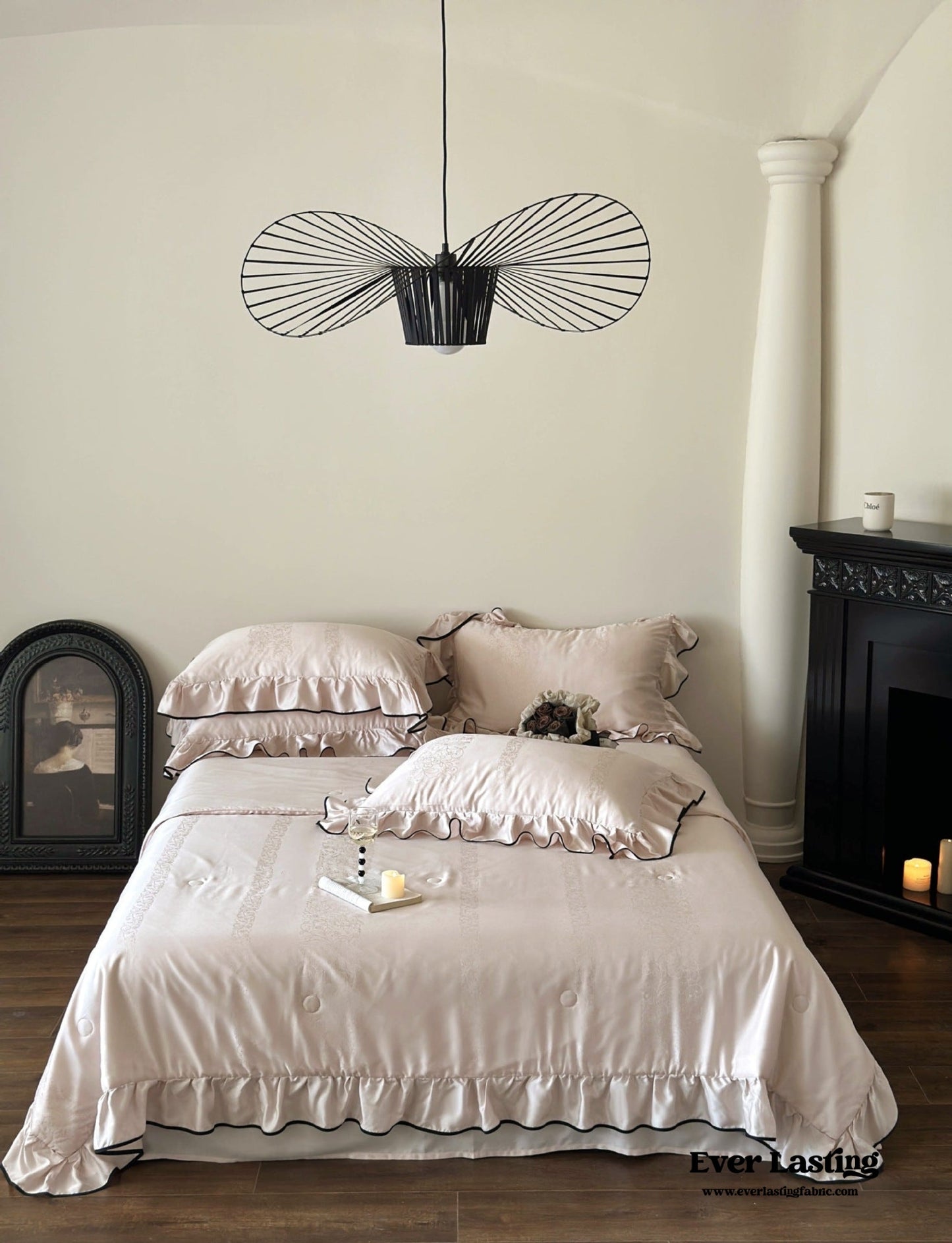 Silky Ruffle Blanket Comforter Set / White