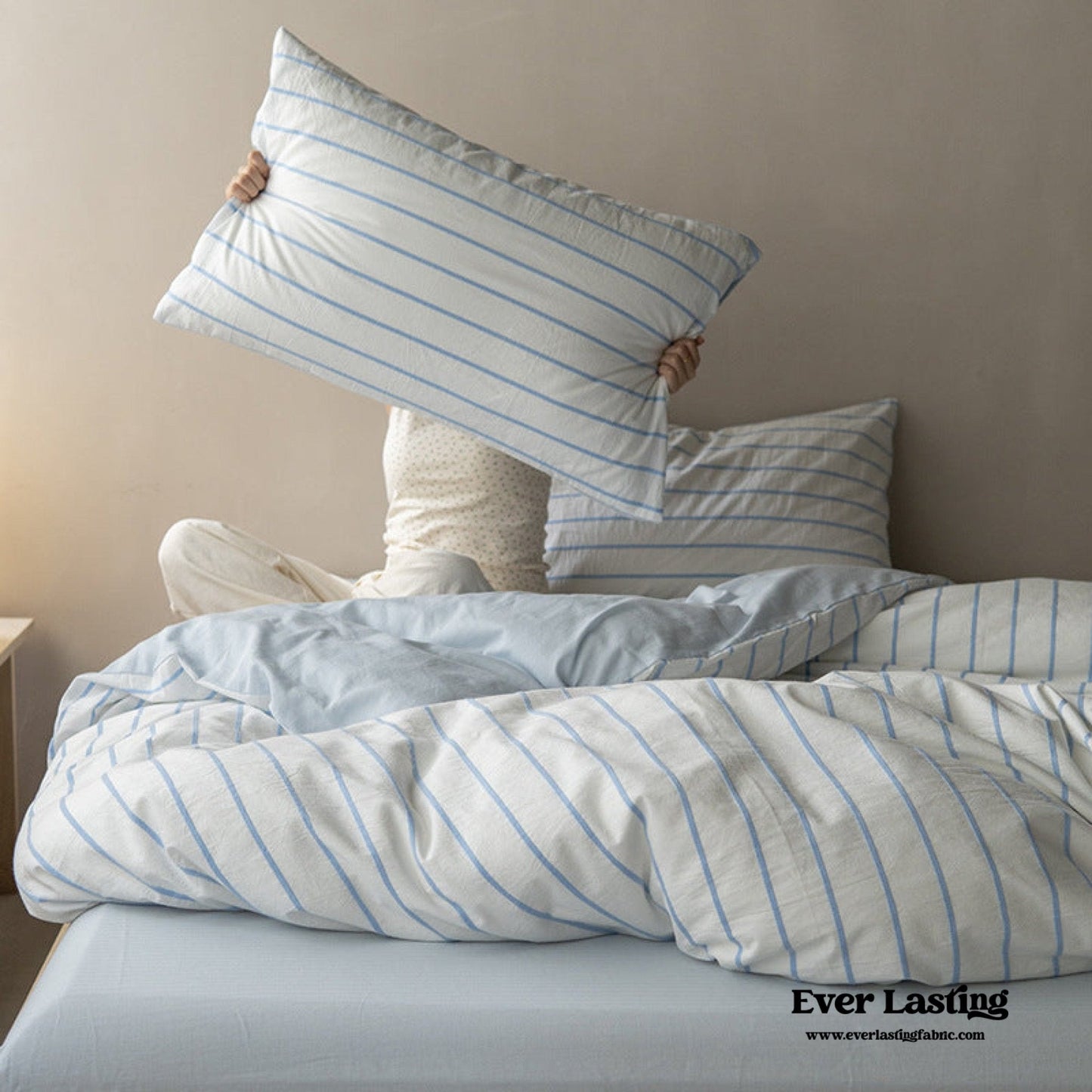 Skye Refreshing Striped Bedding Set / Blue
