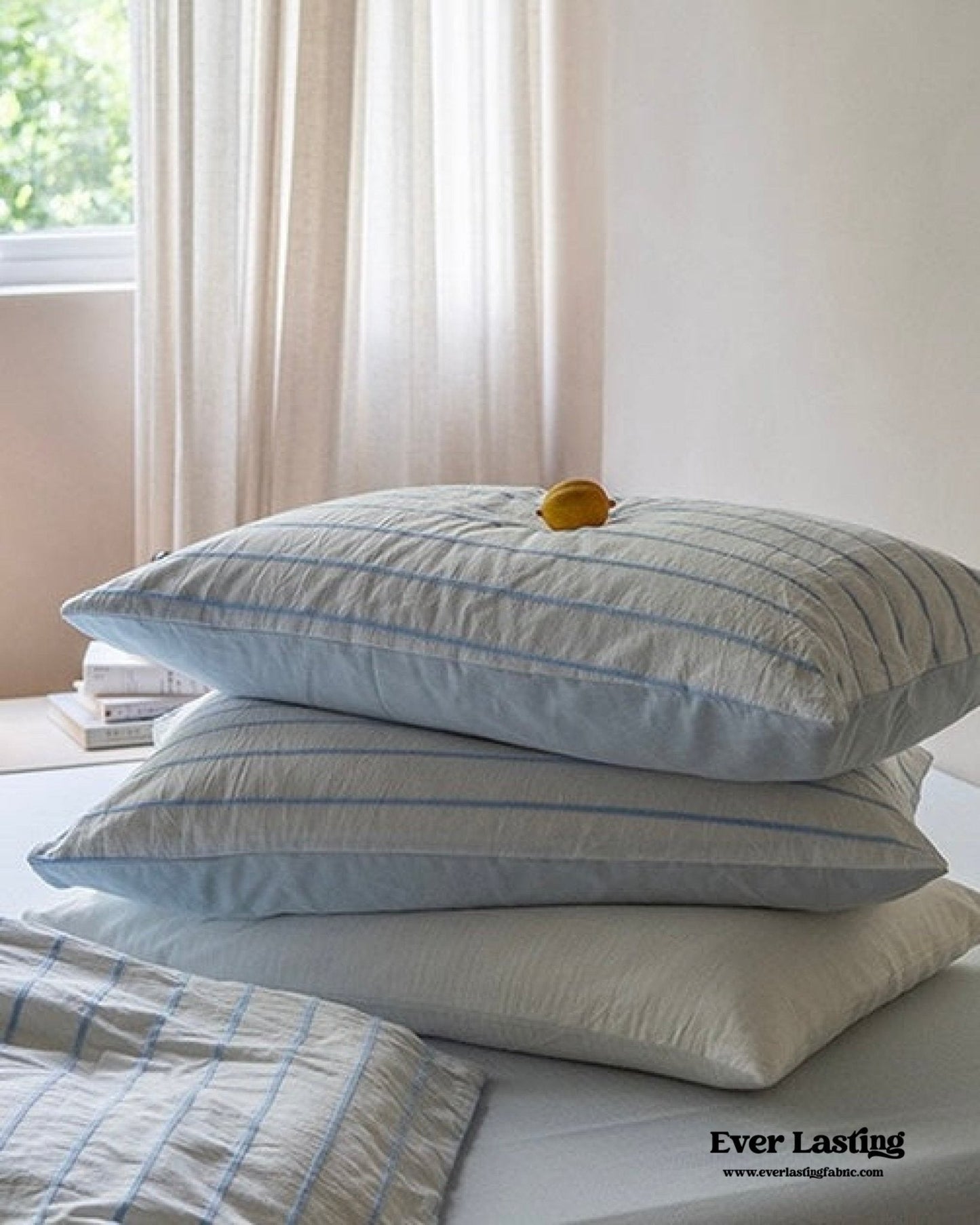 Skye Refreshing Striped Bedding Set / White