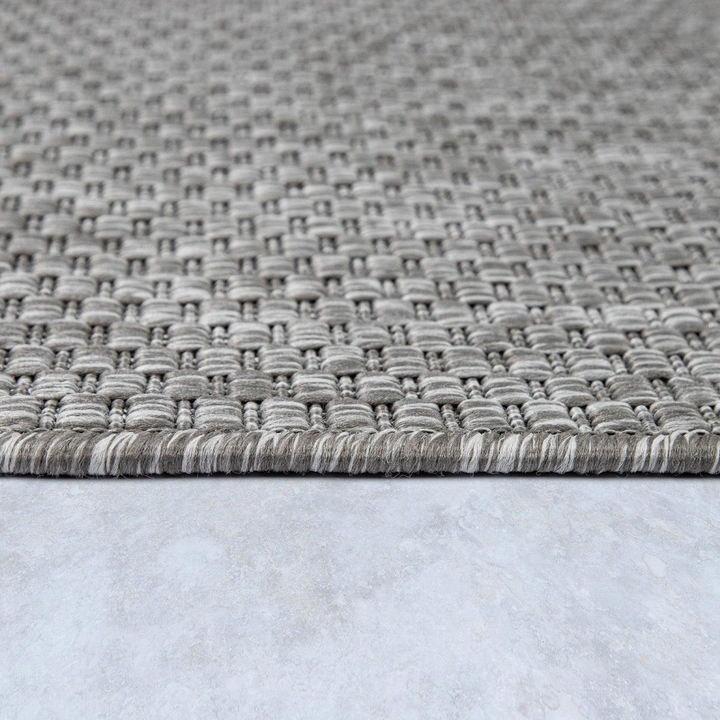 Solid Outdoor Rug for Patio or Balcony weatherproof in Mottled Grey