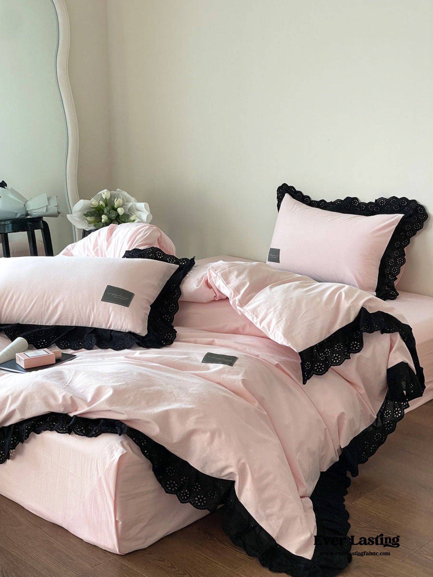 Strawberry Black Lace Ruffle Bedding Set