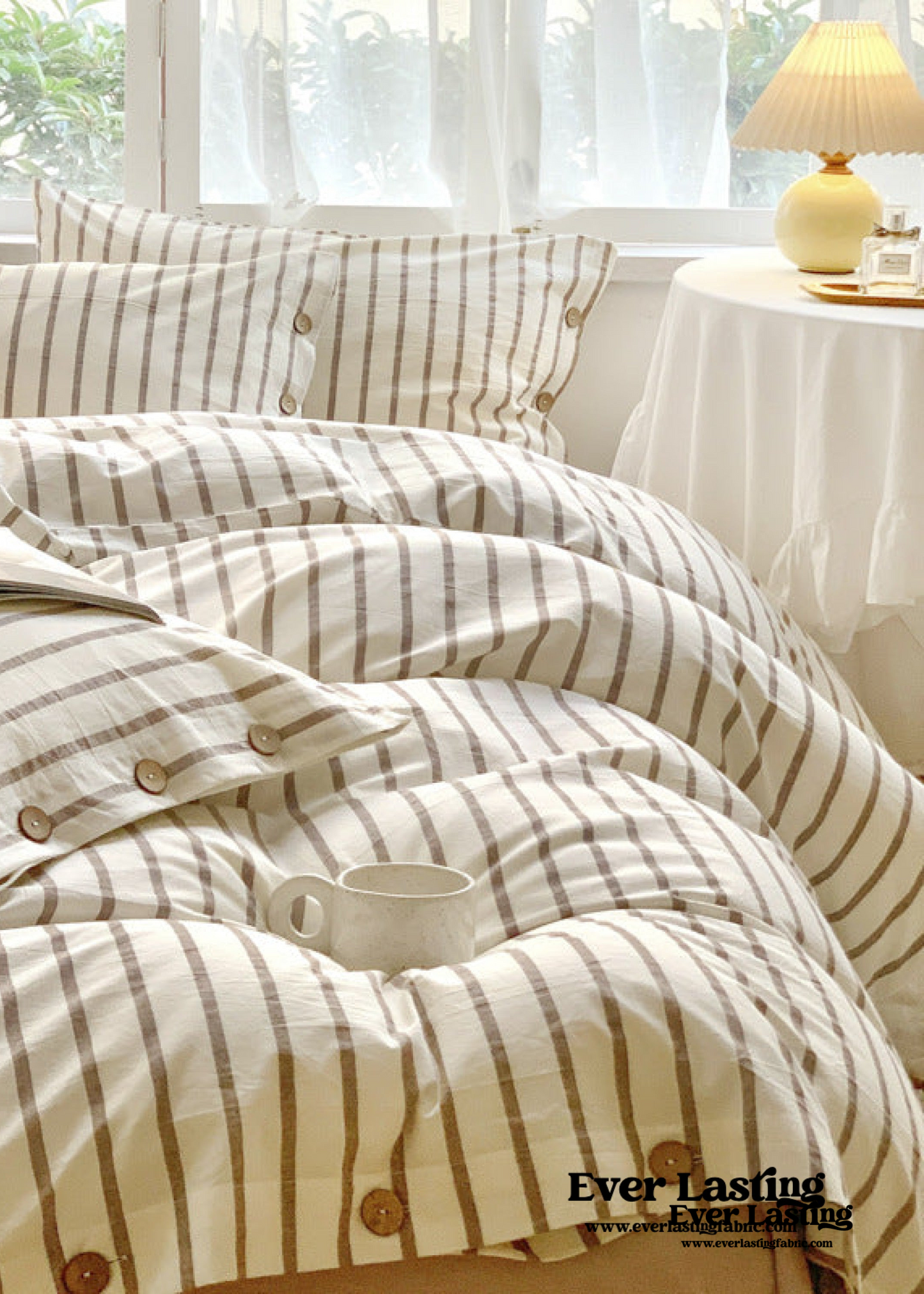 Stripe Buttoned Bedding Set / Pink Brown