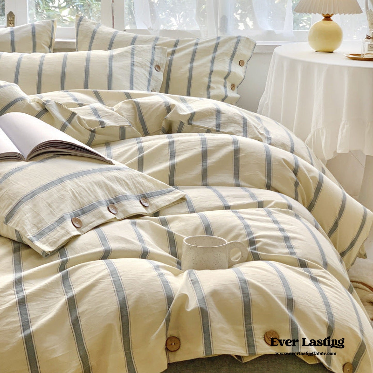 Stripe Buttoned Bedding Set / Pink Brown