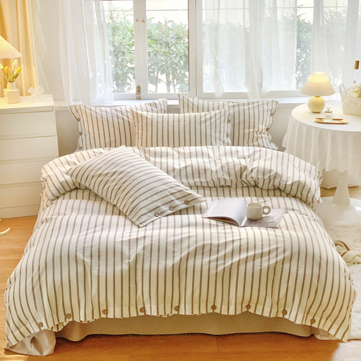 Stripe Buttoned Bedding Set / Pink Brown