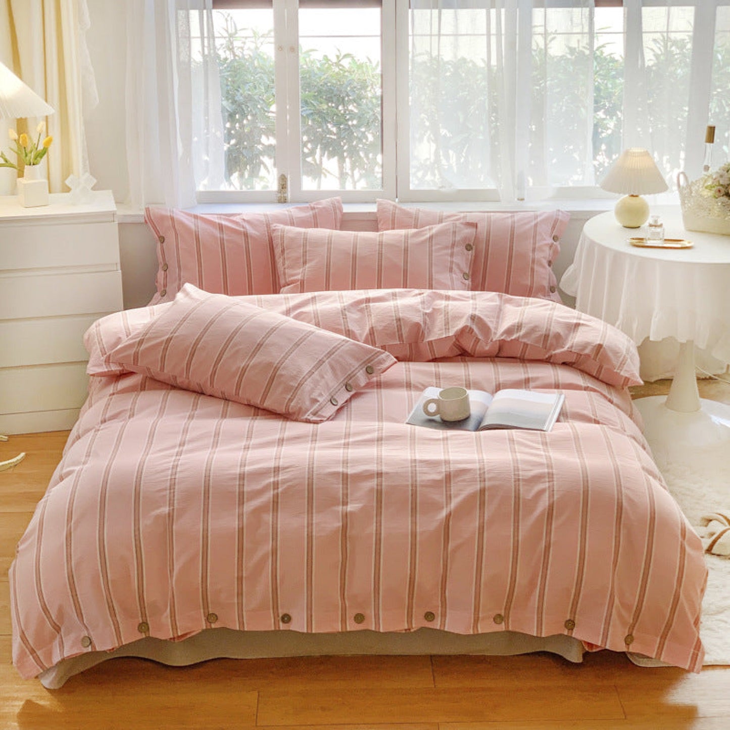 Stripe Buttoned Bedding Set / Pink Brown