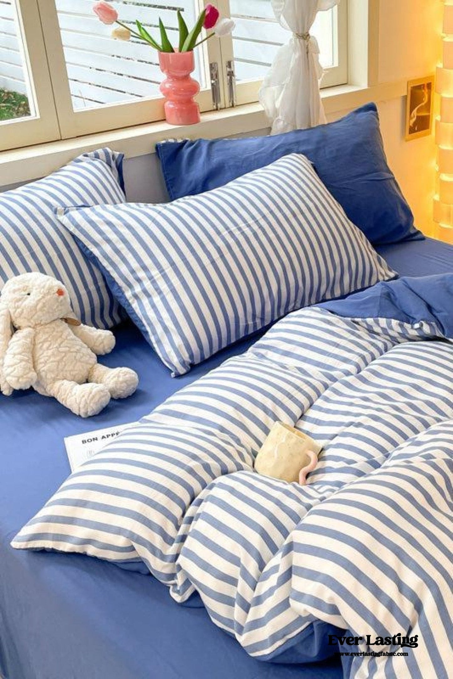 Striped Bedding Set / Blue